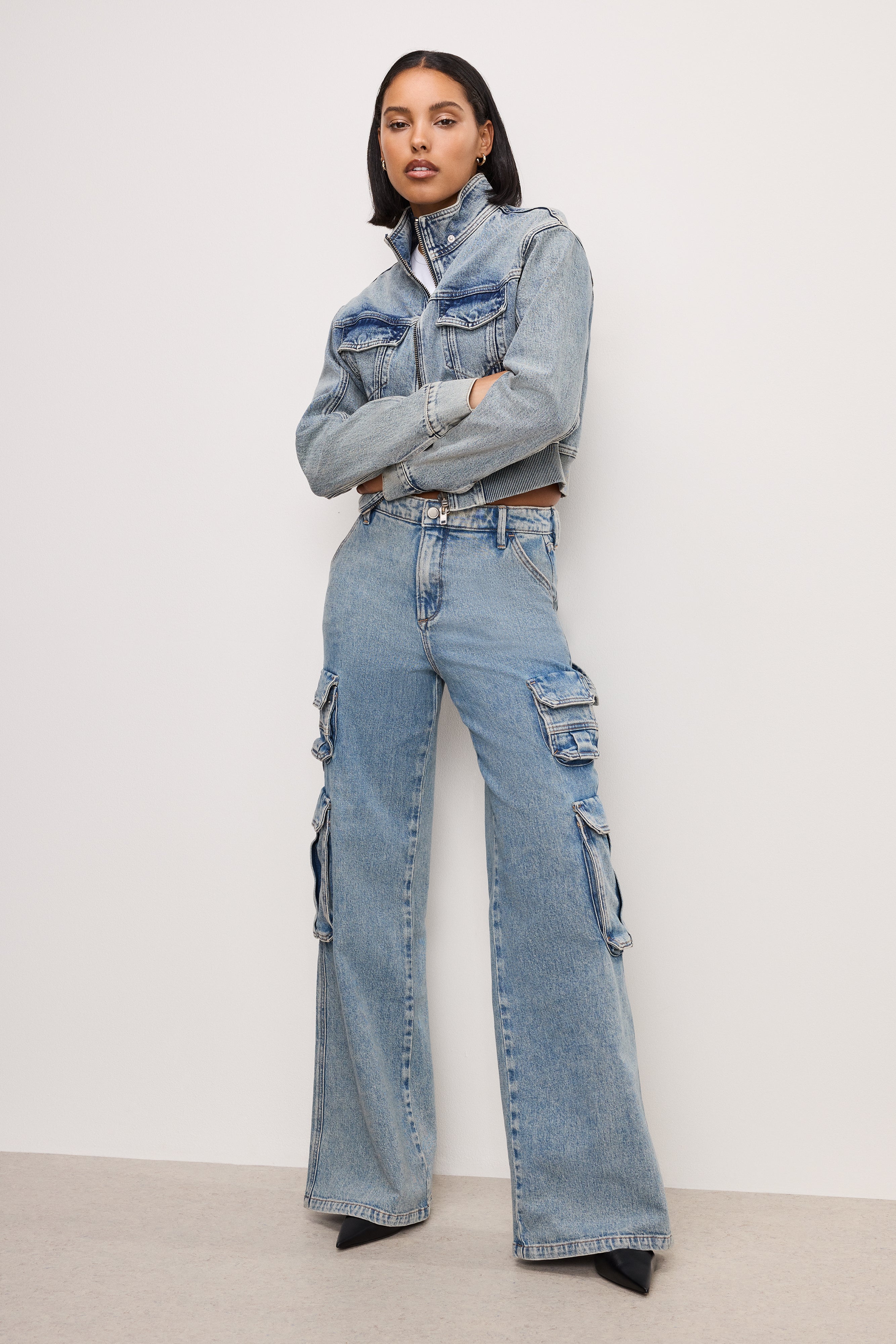 GOOD AMERICAN UTILITY STRETCH CARGO PANTS | VINTAGE INDIGO WASH - INDIGO762 