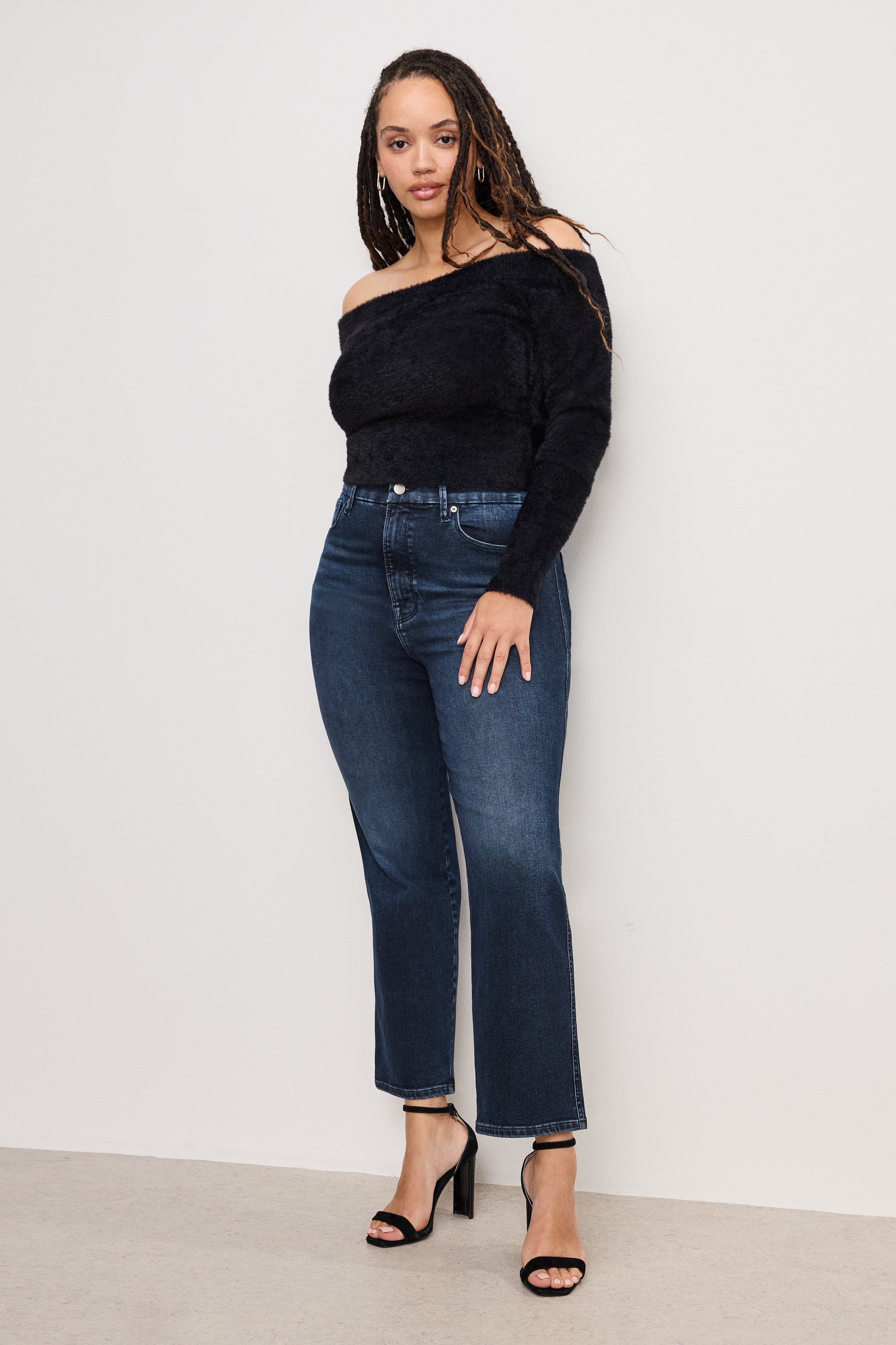 GOOD AMERICAN Cold-Shoulder Fleece Sweater | Women's Cozy Knit Top #BLACK001