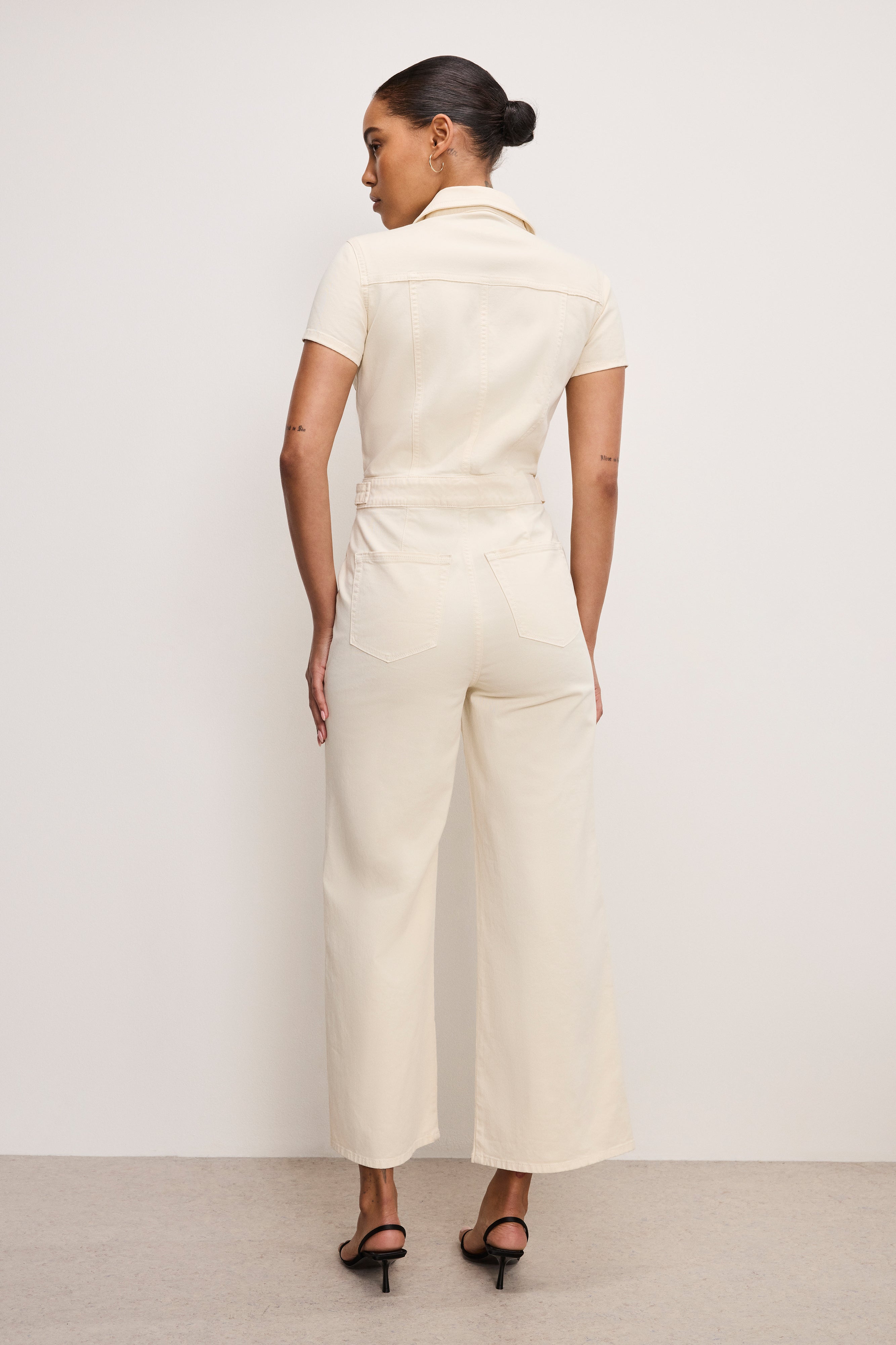 GOOD AMERICAN Tailored Palazzo Jumpsuit | Soft Twill Cropped Design with Success-Fit Styling | Color: ECRU003