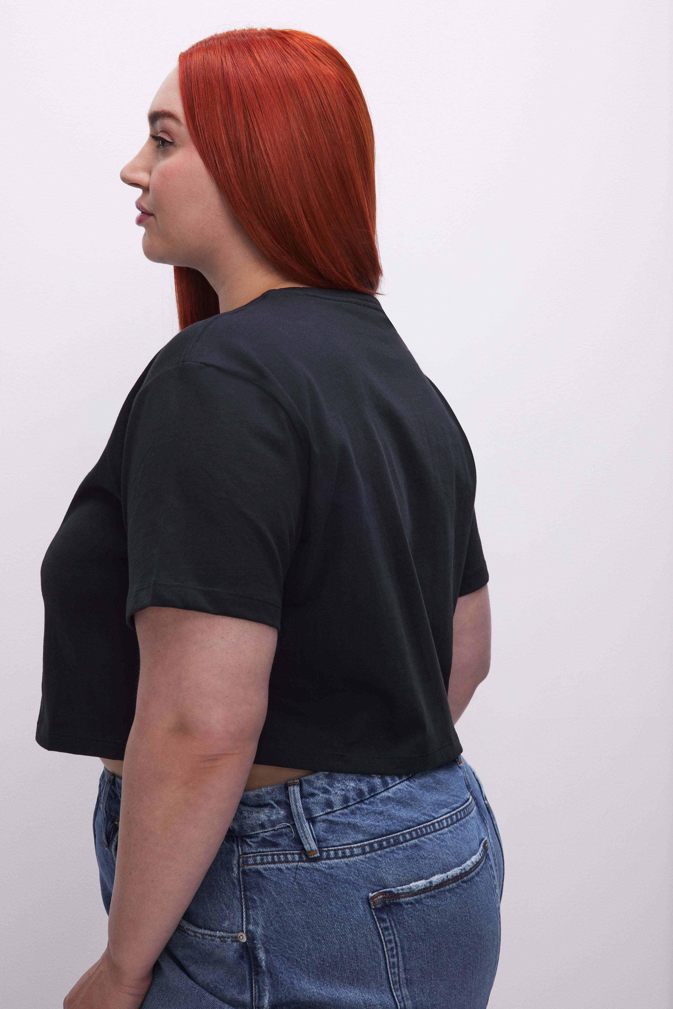 GOOD AMERICAN Soft Cropped Cotton Tee | Relaxed Fit Black Shirt 001 