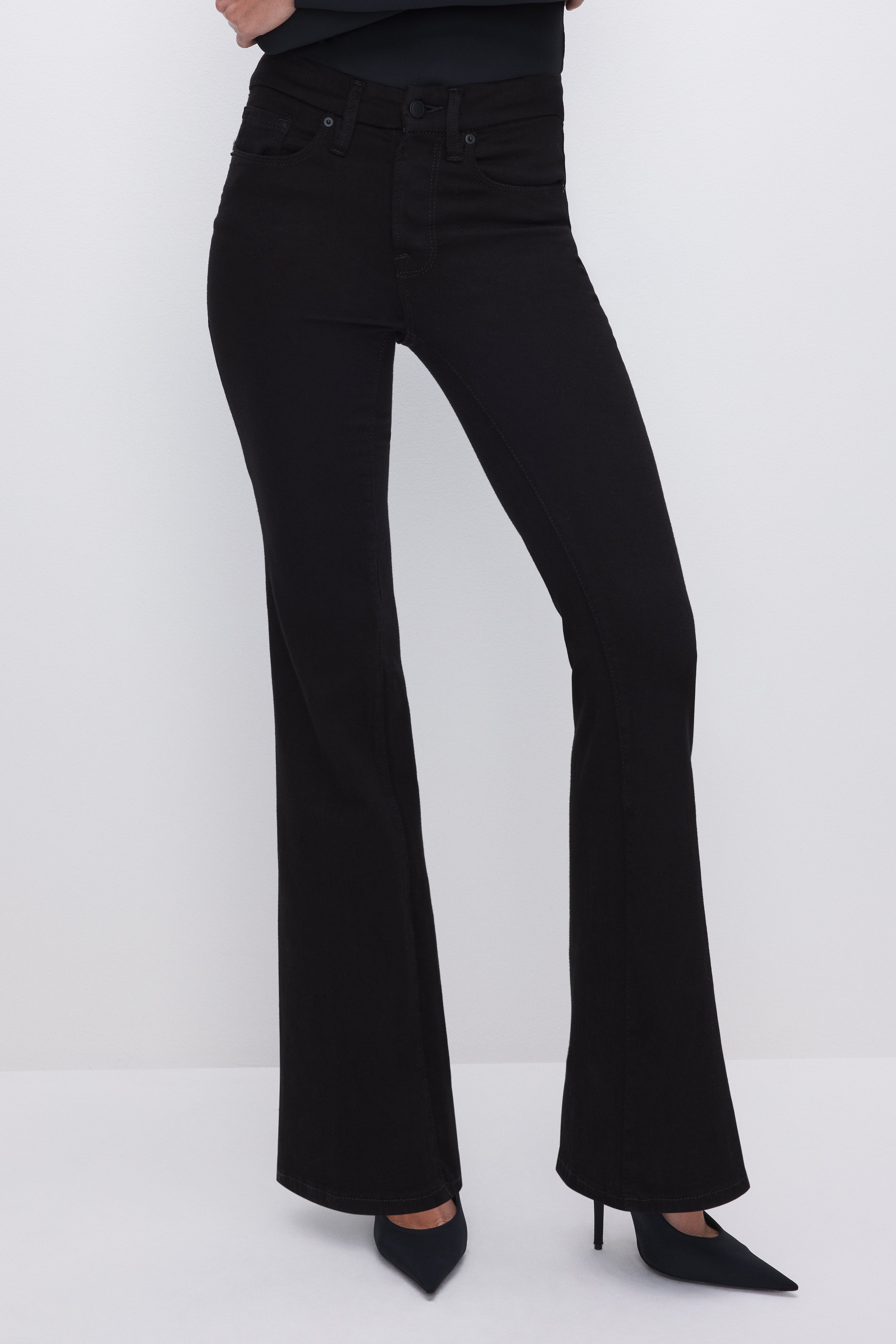 GOOD AMERICAN CurveLift Flare Jeans with EverDark Technology | Midnight Noir 