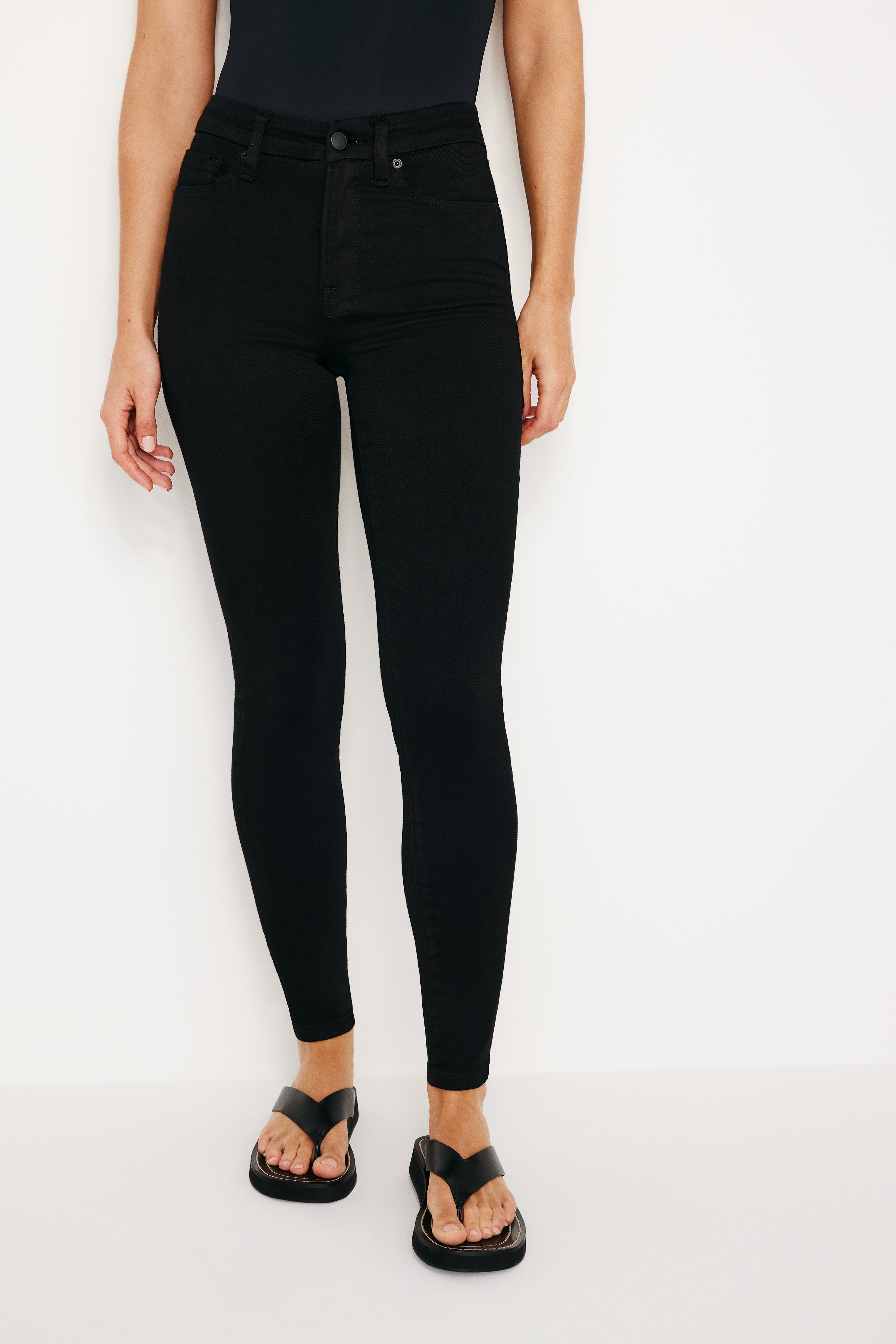 GOOD AMERICAN Slim-Fit High-Waisted Denim | Jet Black Wash