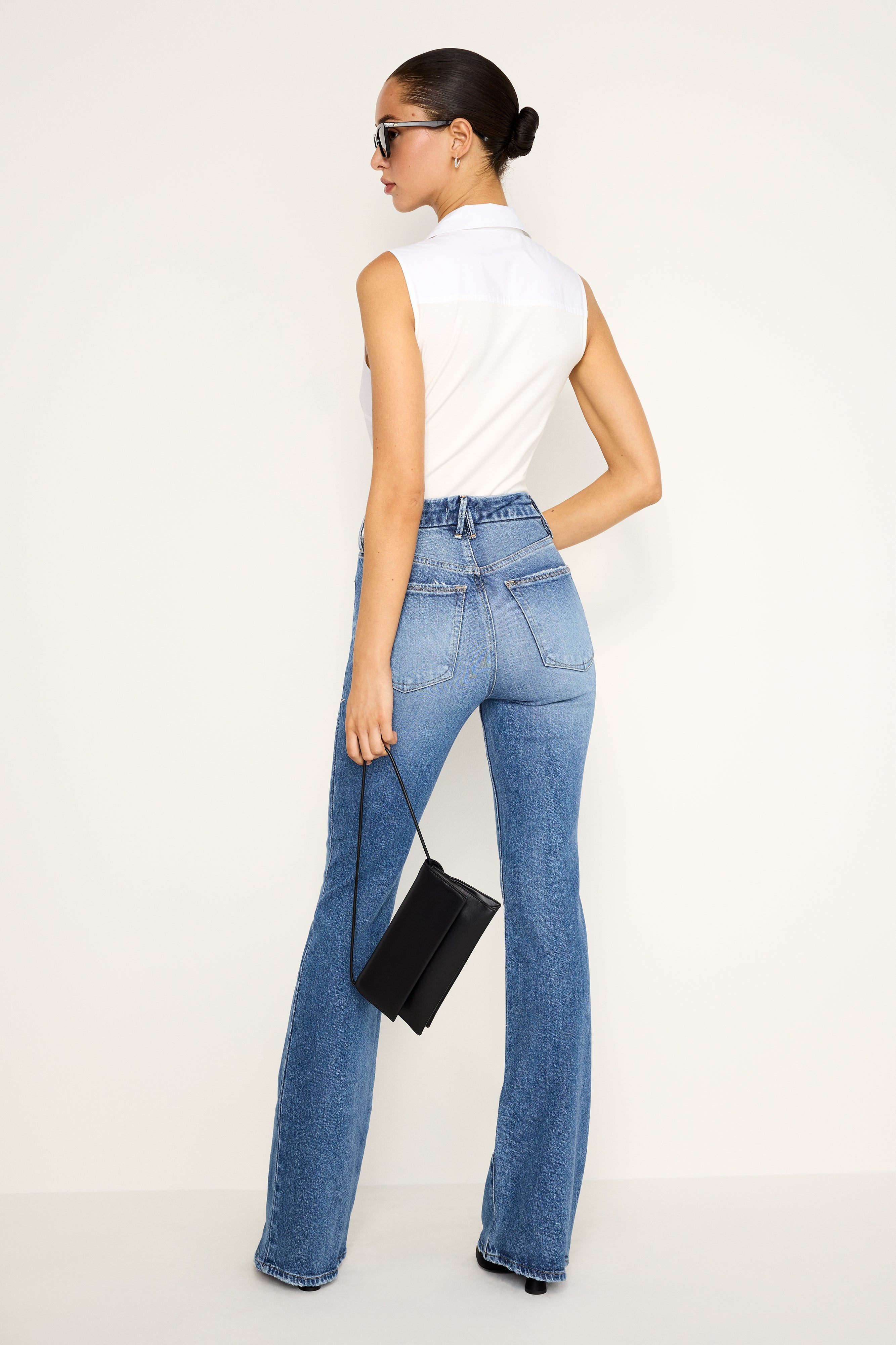 GOOD AMERICAN SOFT-TECH Slim Bootcut Jeans | Classic Indigo Wash with Comfort Stretch 