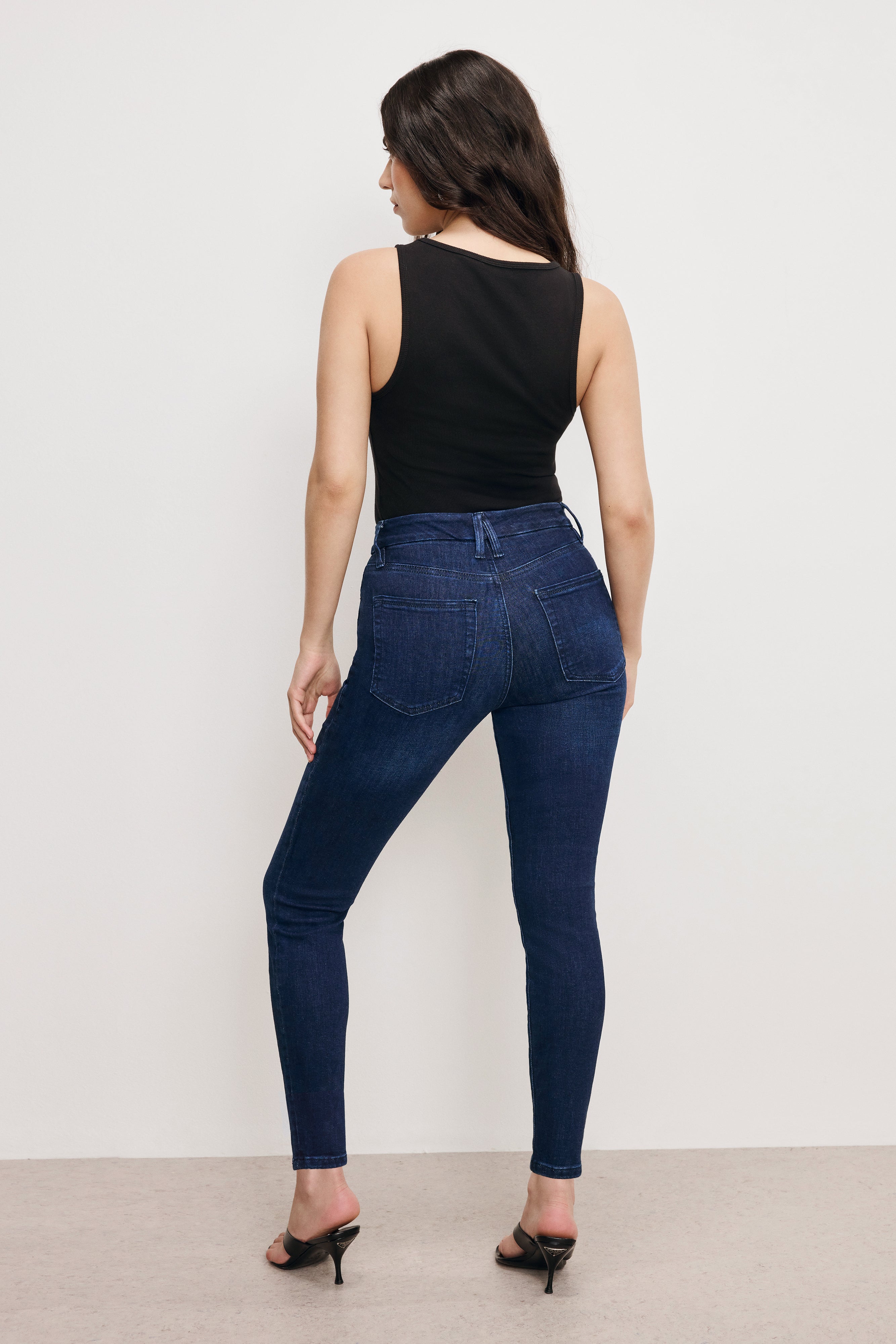 GOOD AMERICAN Curvy-Friendly Slimming High-Rise Skinny Jeans | Midnight Wash 