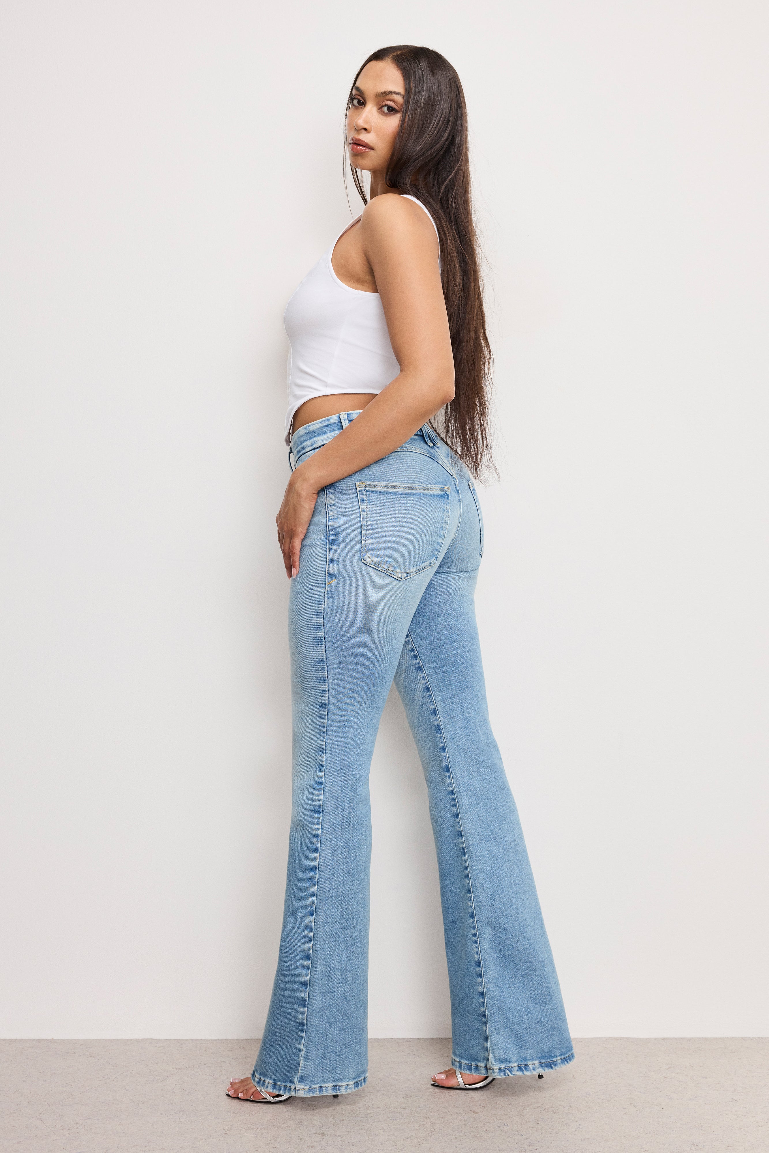 GOOD AMERICAN Retro Bootcut Denim | Dolly Joleans Indigo Wash 1019 