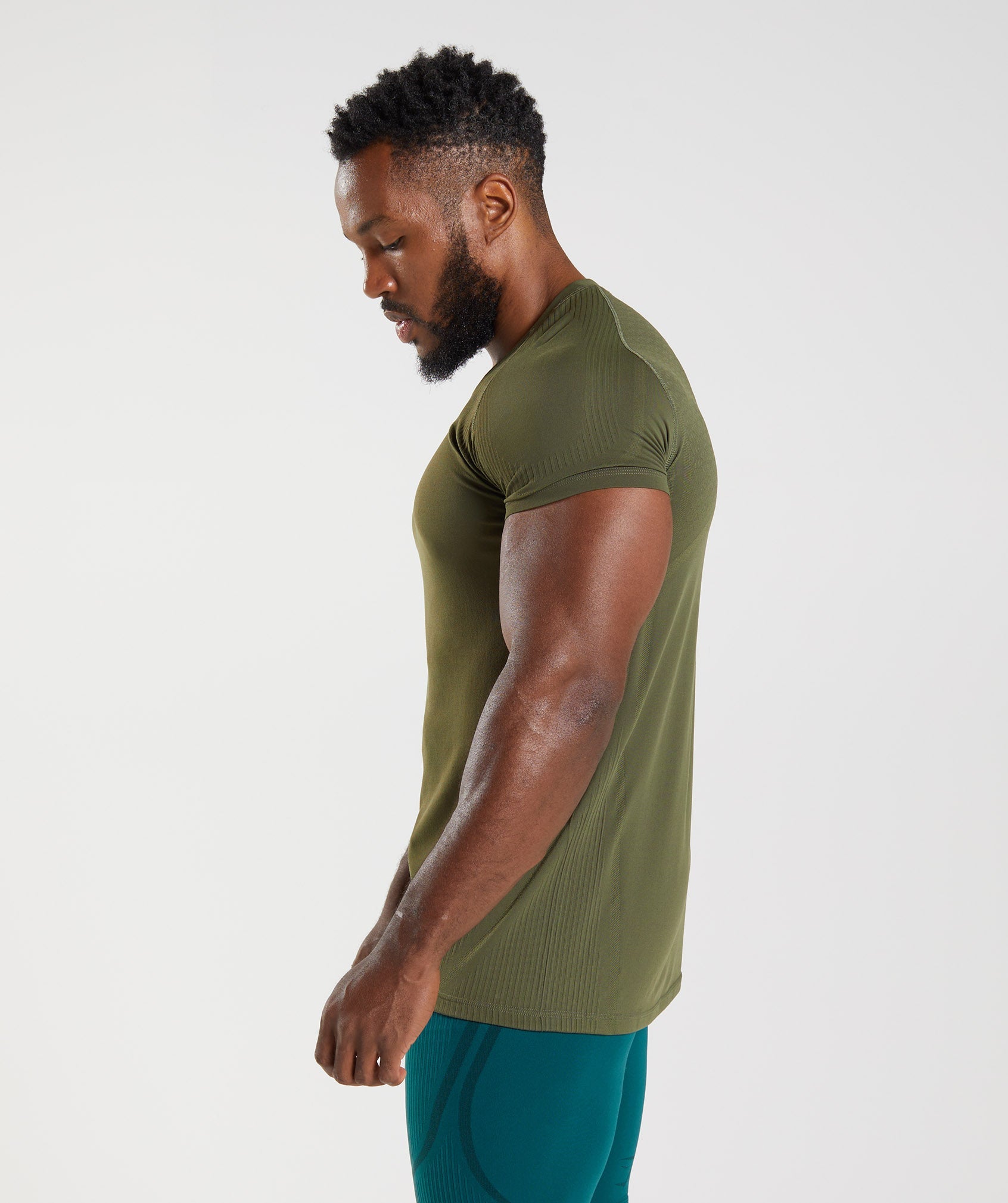 GYMSHARK Gymshark 315 Ultra-Soft Seamless Workout Tee - Performance Fit in Olive Green & Marsh Hue 
