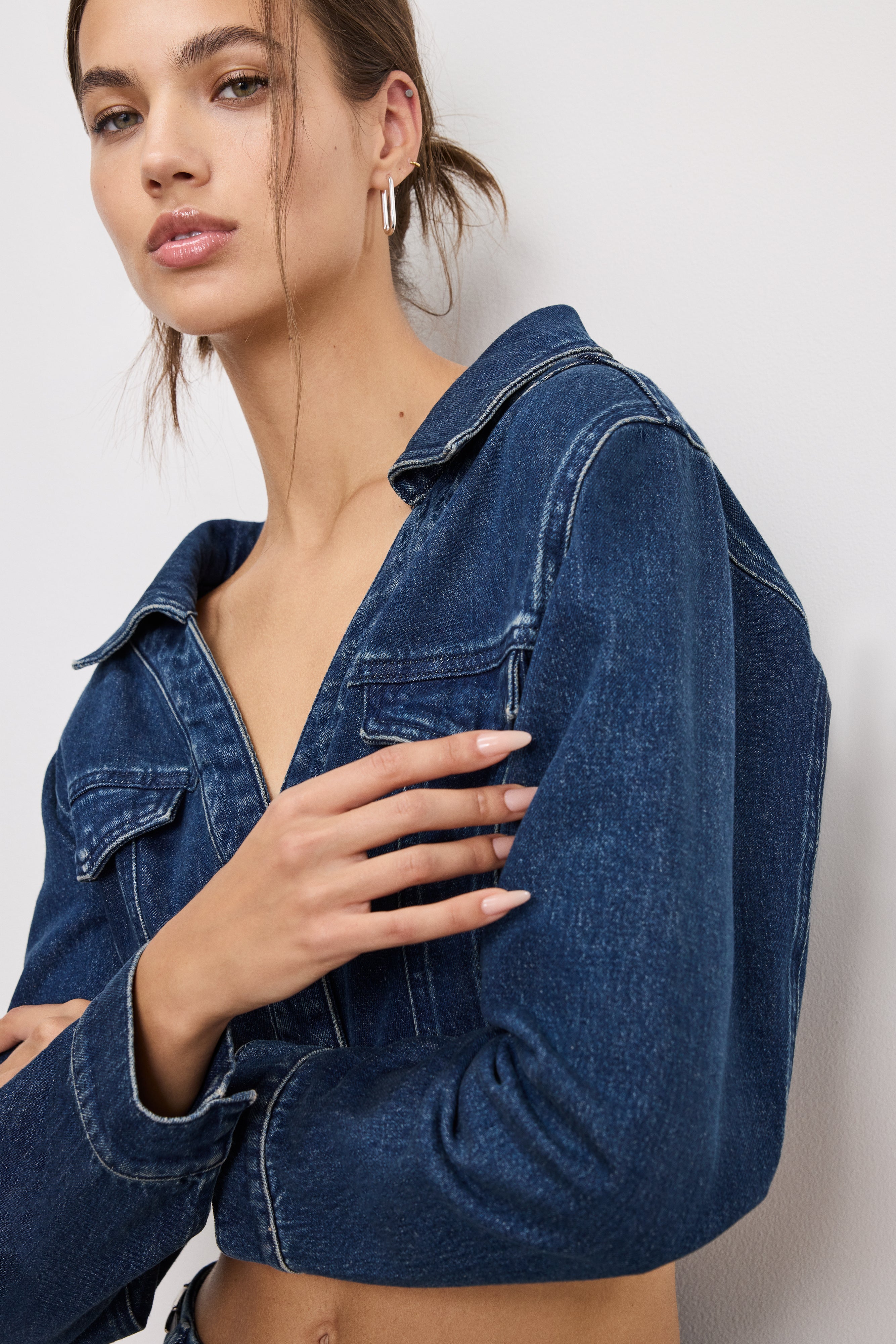 GOOD AMERICAN Women's Stretch Off-Shoulder Denim Top in Indigo724 