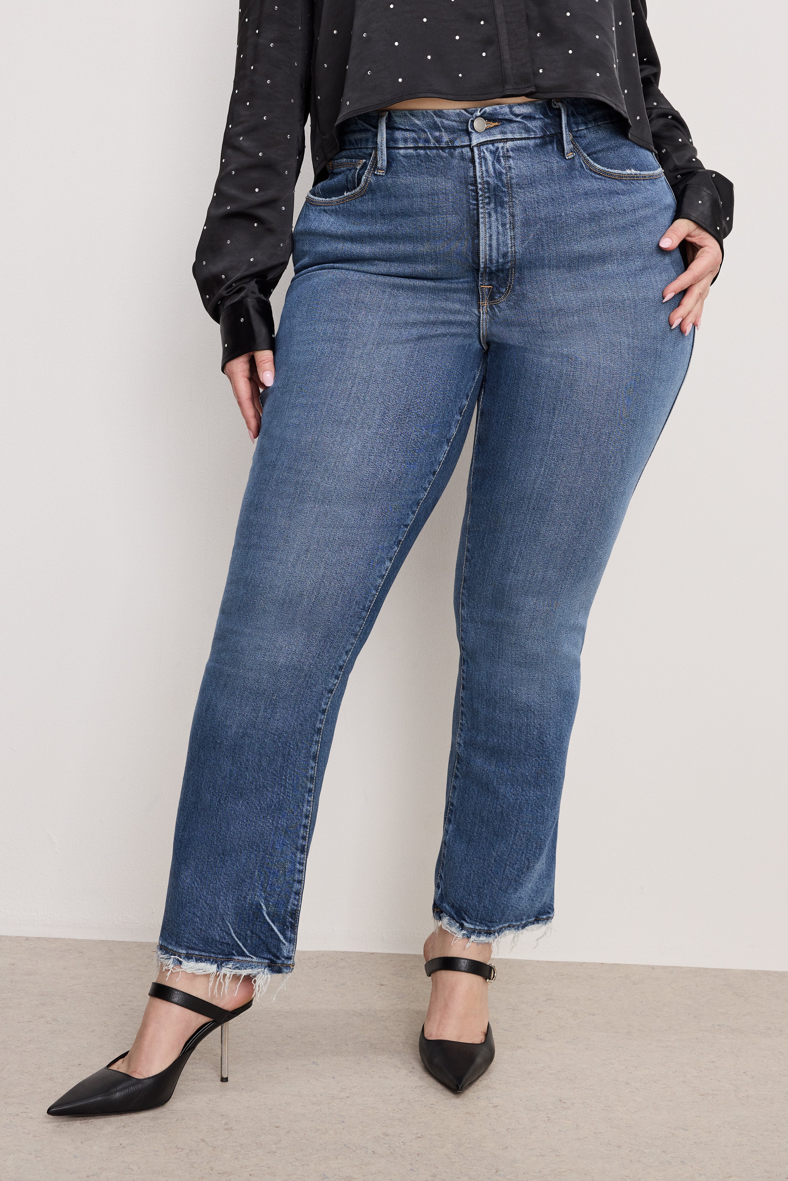 GOOD AMERICAN SoftTech Comfort Flex Curve-Enhancing Straight Leg Jeans | Indigo737 