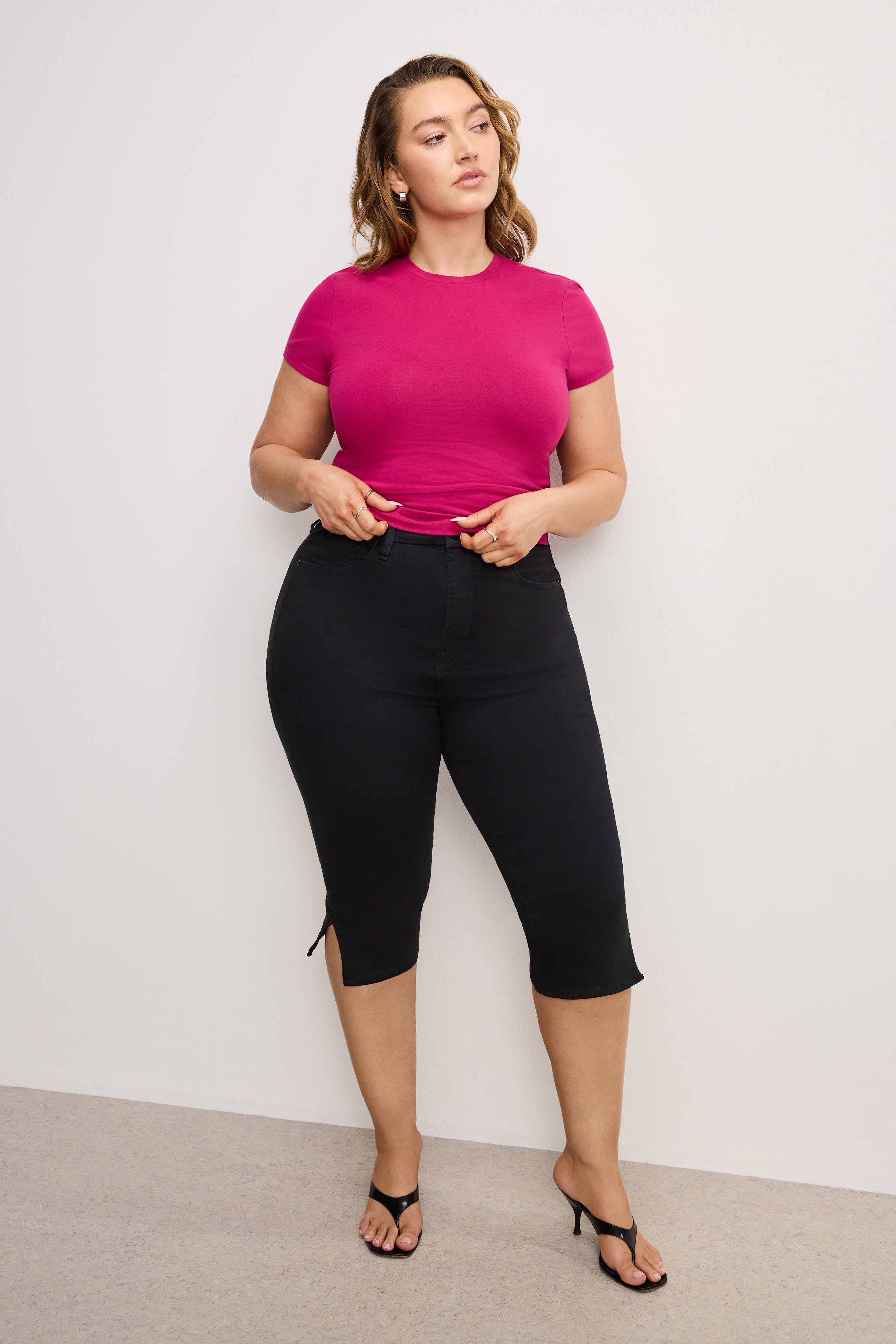 GOOD AMERICAN Ultra-Stretchy Slim-Fit Cropped Tee | Buttery-Soft Fuchsia Top with Flattering Cut | FUSCHIA-002