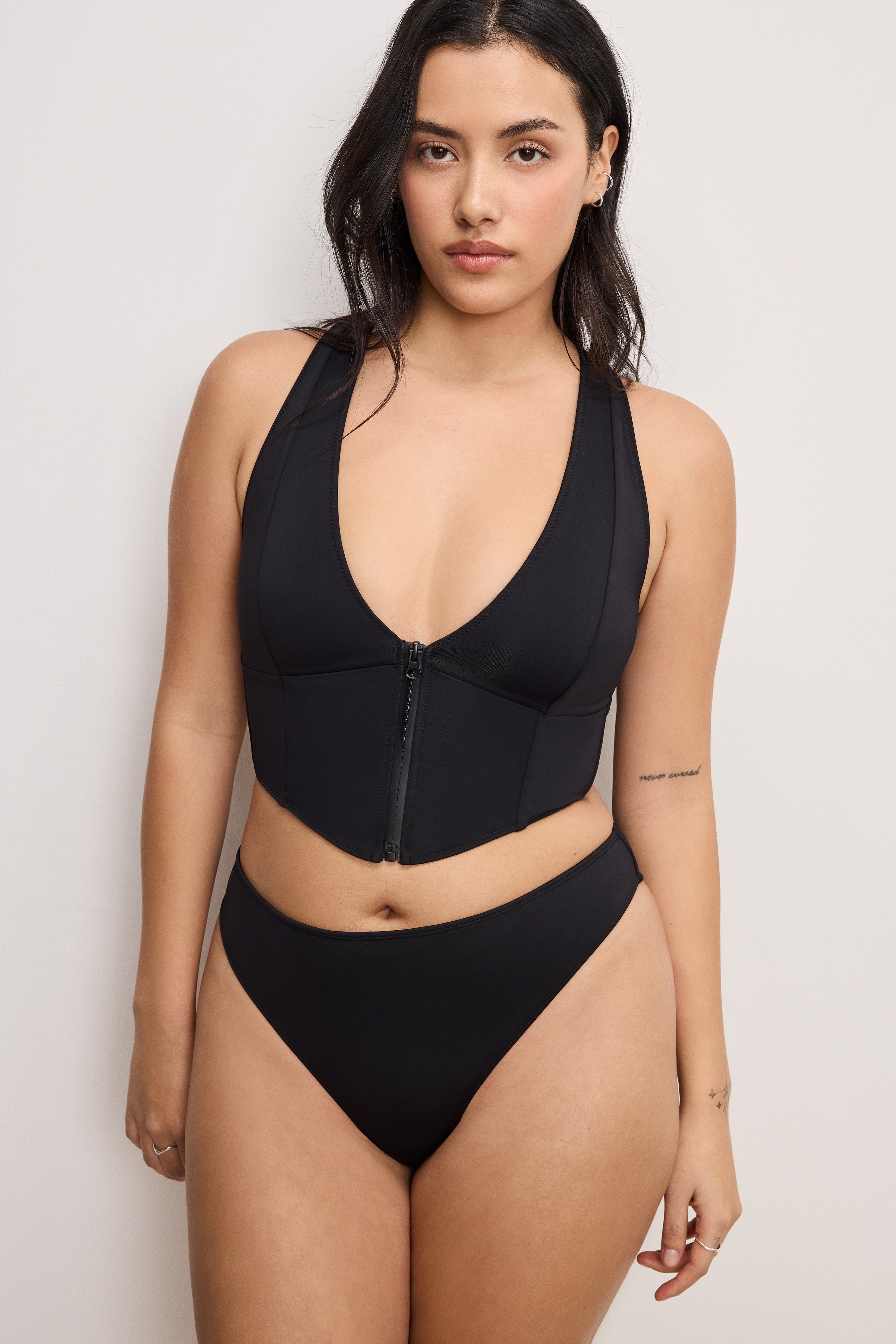 GOOD AMERICAN Sculpting Zip-Front Active Tank | Workout-Ready Support Top | BLACK001