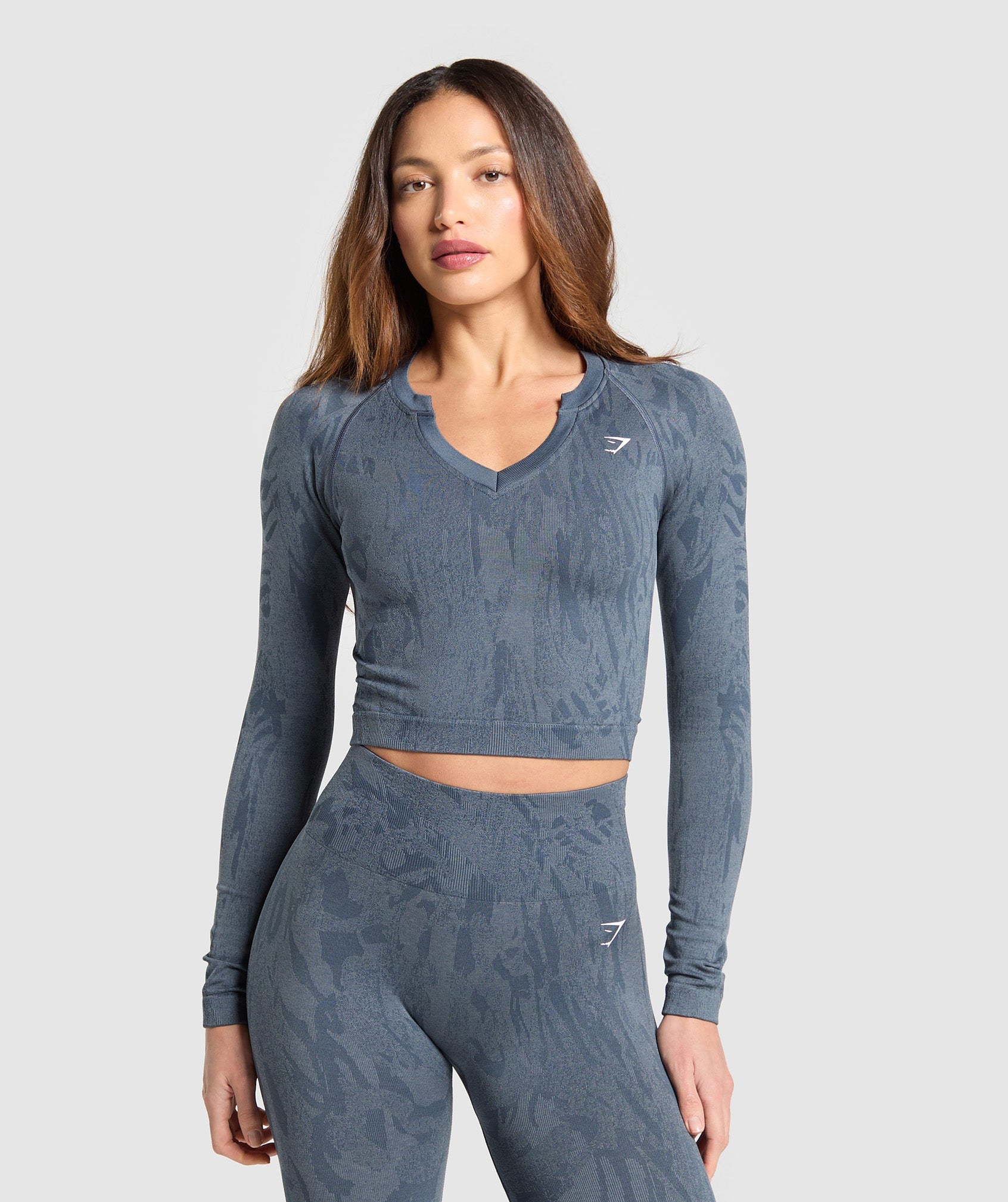 GYMSHARK Camo-Seamless Adaptive Long Sleeve Tee | Titanium & Denim Grey Blend | Moisture-Wicking Workout Top