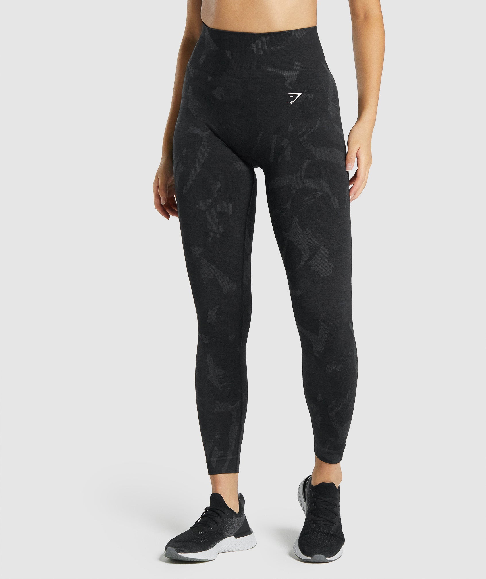 GYMSHARK GYMSHARK High-Waisted Camo Print Seamless Workout Leggings - Buttery Soft Compression in Savanna/Black Tones