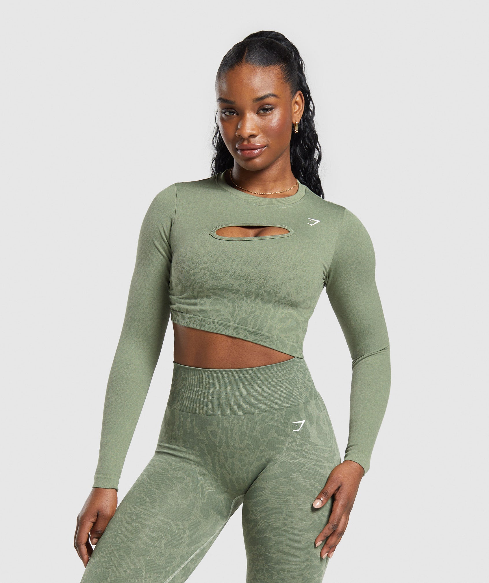 GYMSHARK Gymshark ADAPT SAFARI Seamless-Fit Long Sleeve Workout Shirt in Moss Green/Weathered Olive - Breathable & Flexible Training Tee