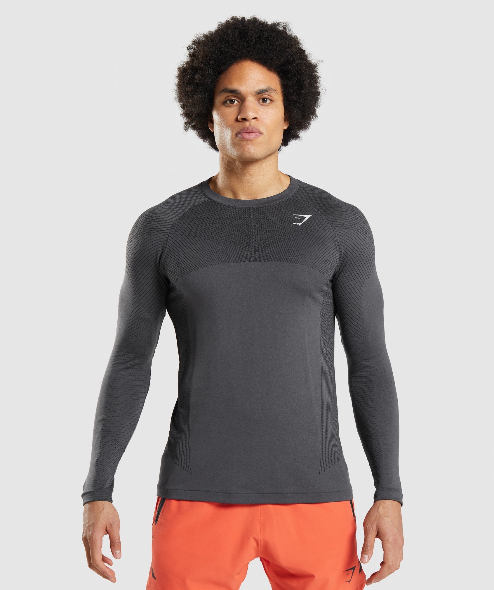 GYMSHARK GYMSHARK APEX SEAMLESS PERFORMANCE-FIT LONG SLEEVE TEE - ONYX GREY & BLACK WORKOUT-READY