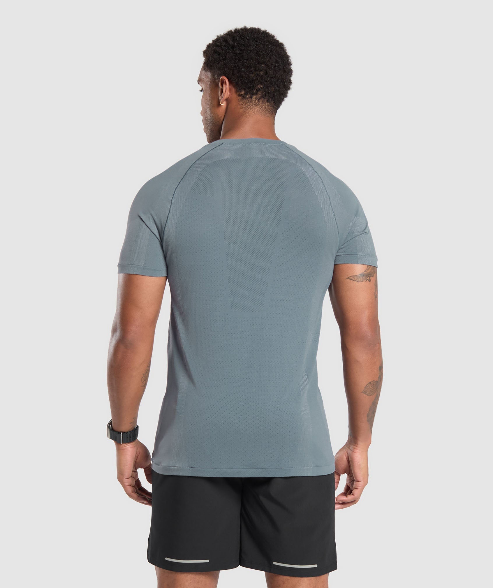 GYMSHARK Men's Apex Performance Seamless Tee - Iron Blue & Cool Blue Gradient 