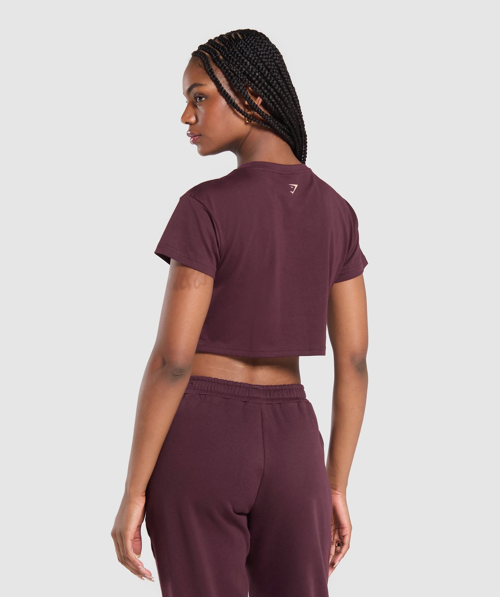 GYMSHARK Gymshark University-Inspired Athletic Crop | Slim-Fit Workout Tee in Royal Amethyst 