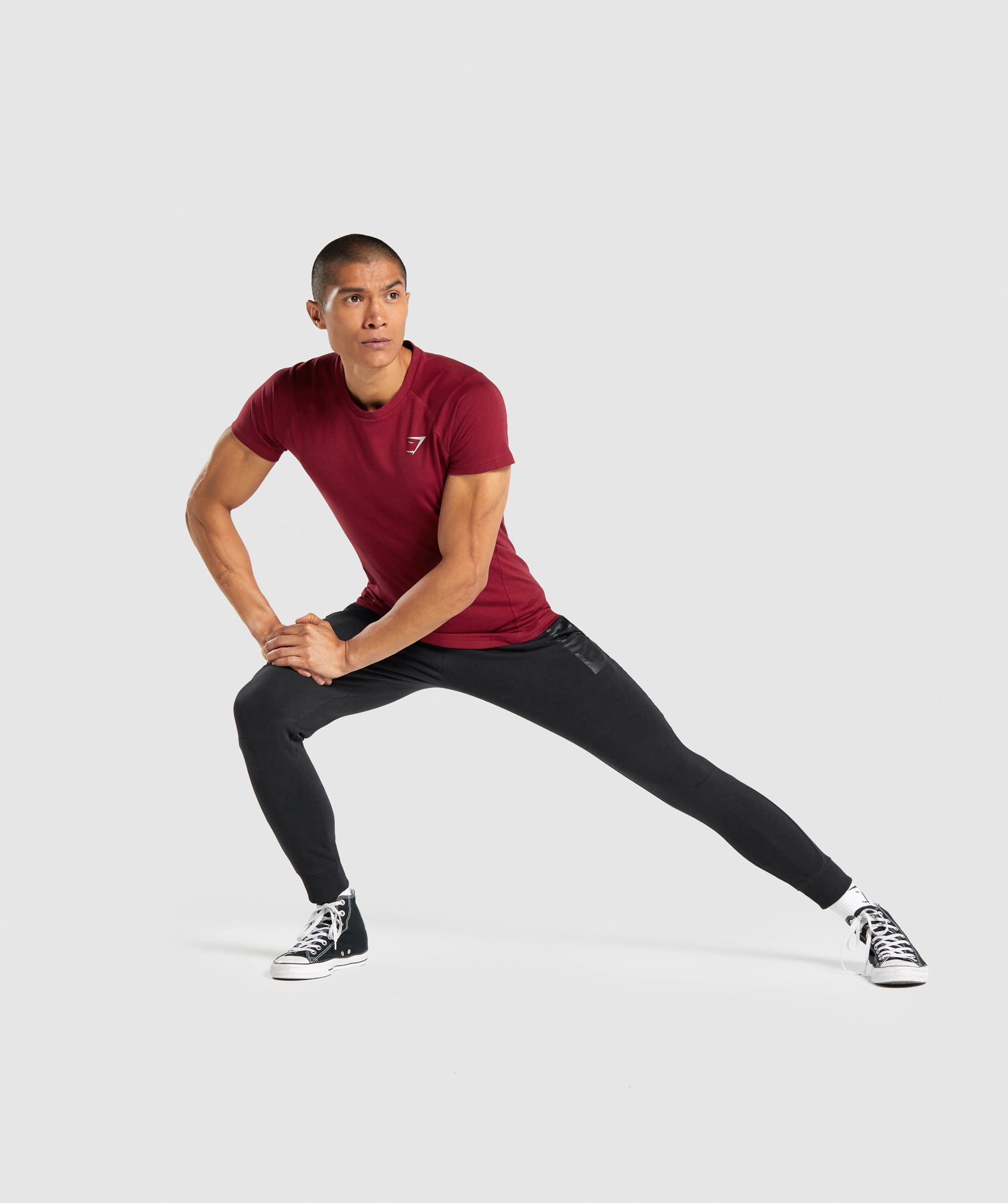 GYMSHARK Premium Muscle Fit Crew Neck Tee - Ultra-Soft Workout Top in Rich Burgundy 