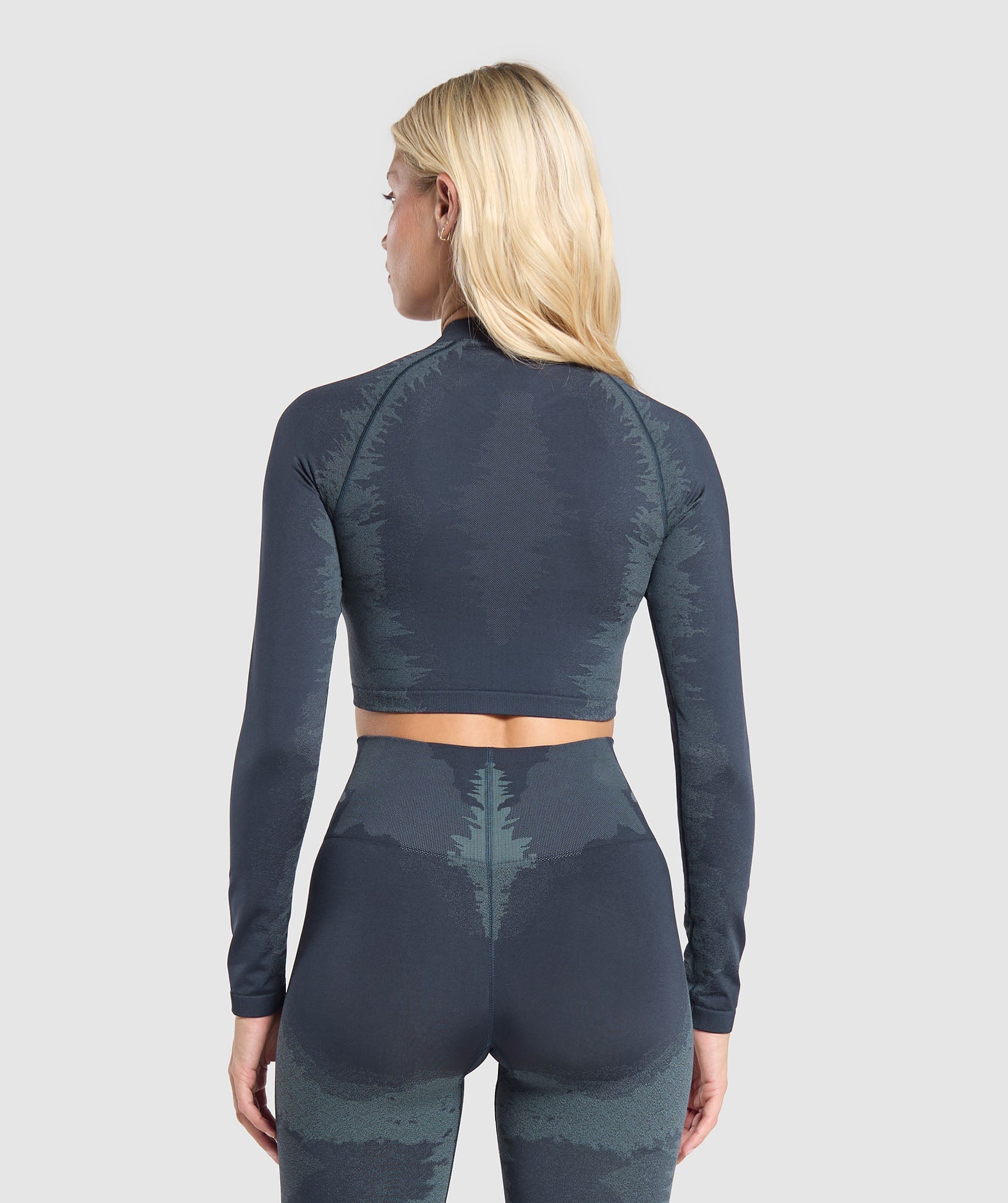 GYMSHARK GYMSHARK Mesh-Enhanced Contour Long-Sleeve Workout Top for Women - Deep Ocean/Ironstone Shade 
