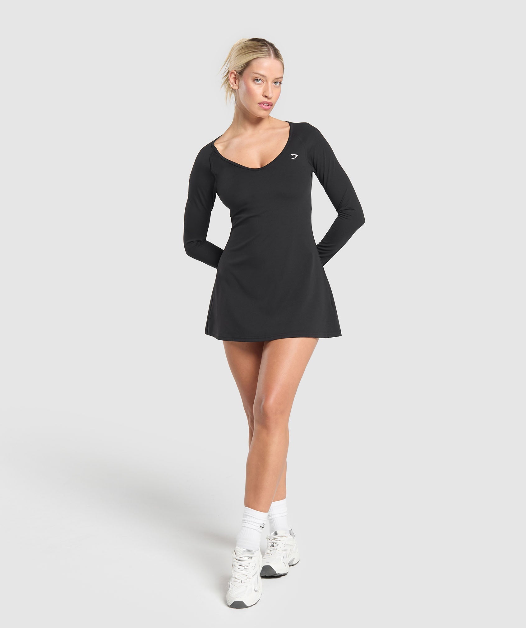 GYMSHARK Women's Long-Sleeve Training Dress for Workouts - Sleek Black 