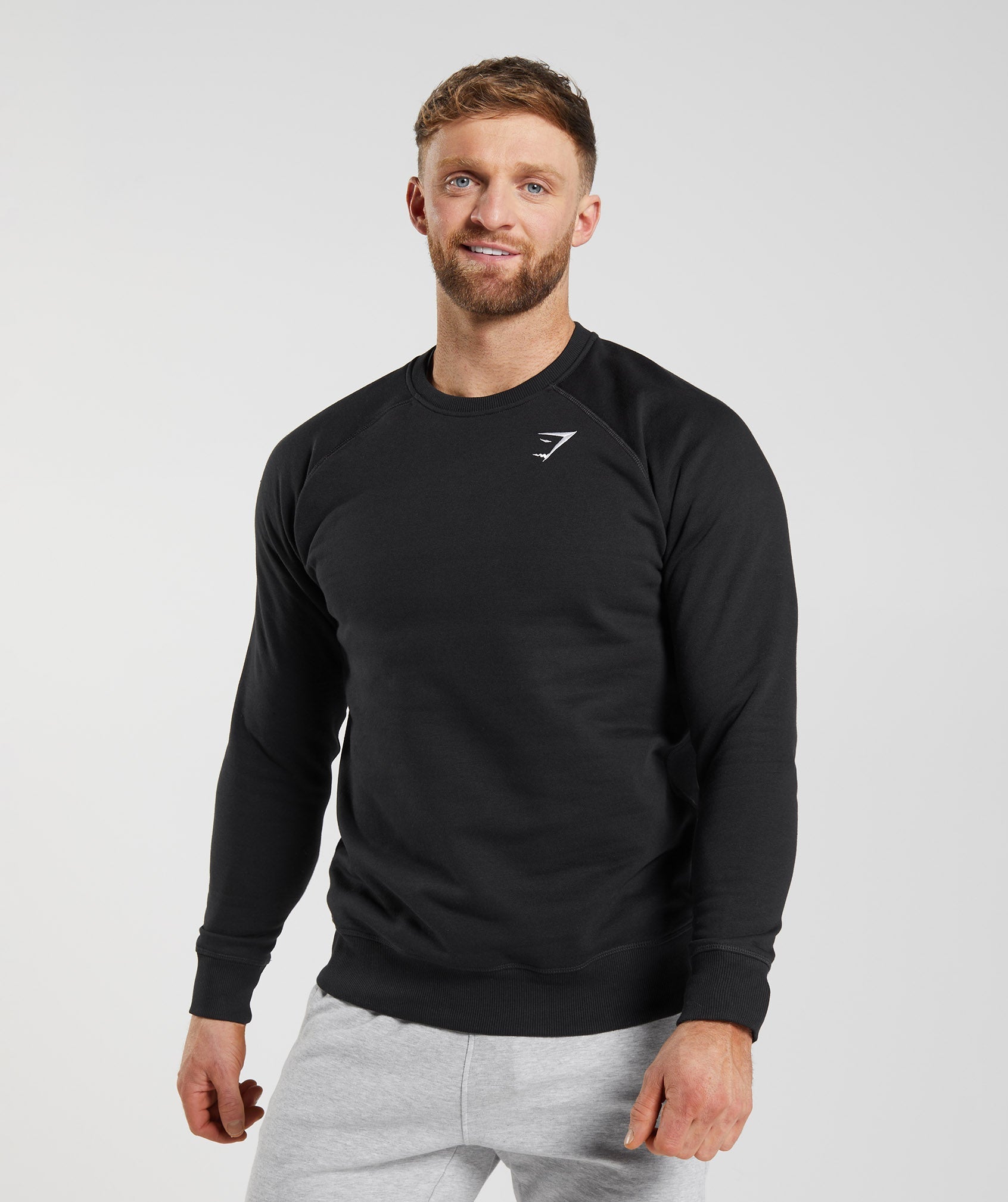 GYMSHARK | Embroidered Crest Logo Hoodie - Classic Black
