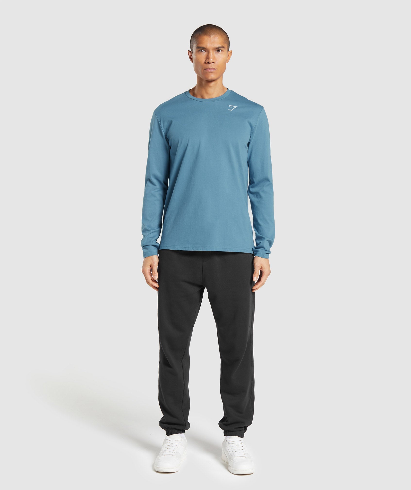 GYMSHARK Gymshark Crest Premium LS Crewneck Tee - Vintage Indigo Wash, Fall Winter Essential 