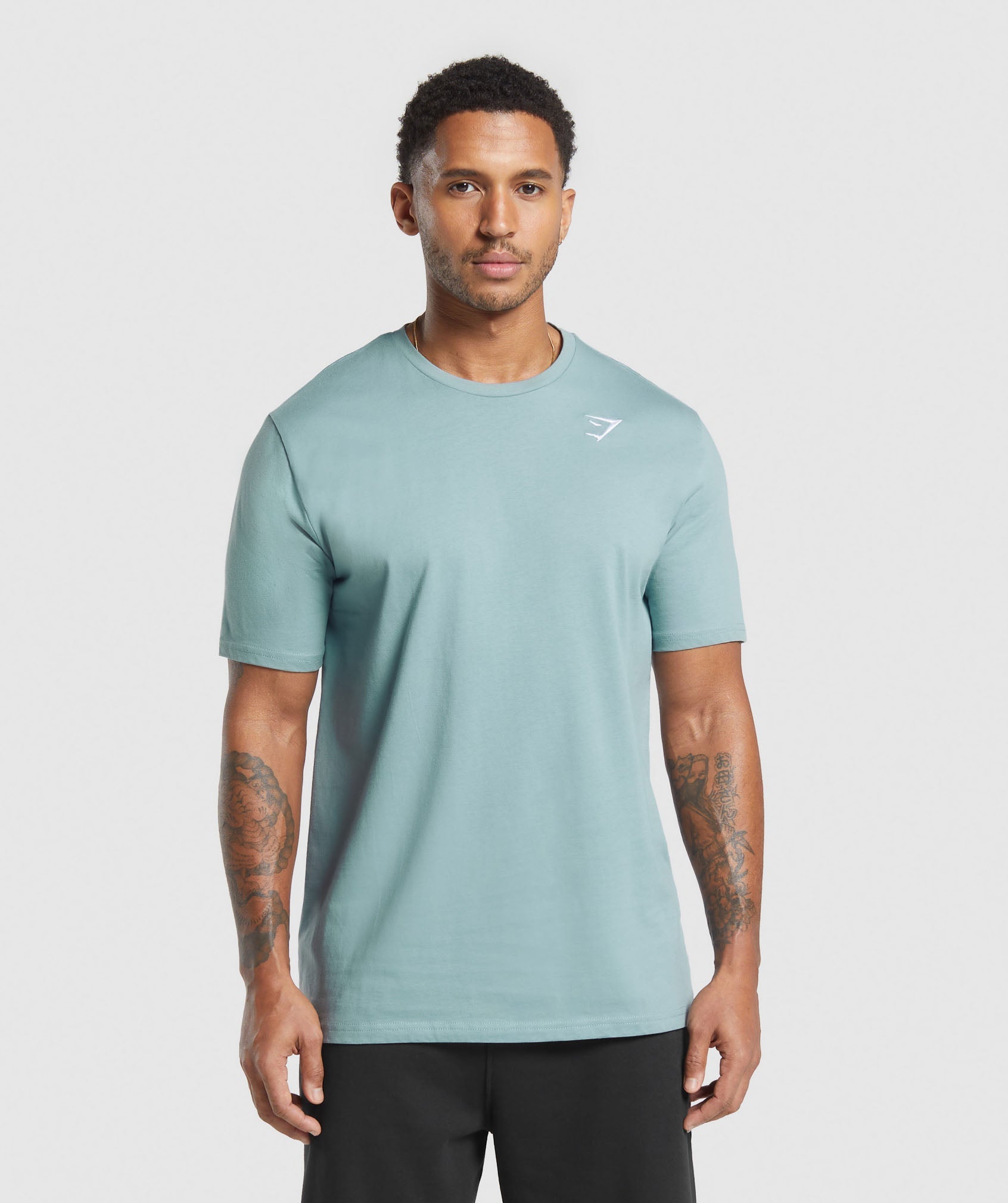 GYMSHARK Athletic Crest Tee - Relaxed Fit Comfort Cotton Shirt in Calming Blue