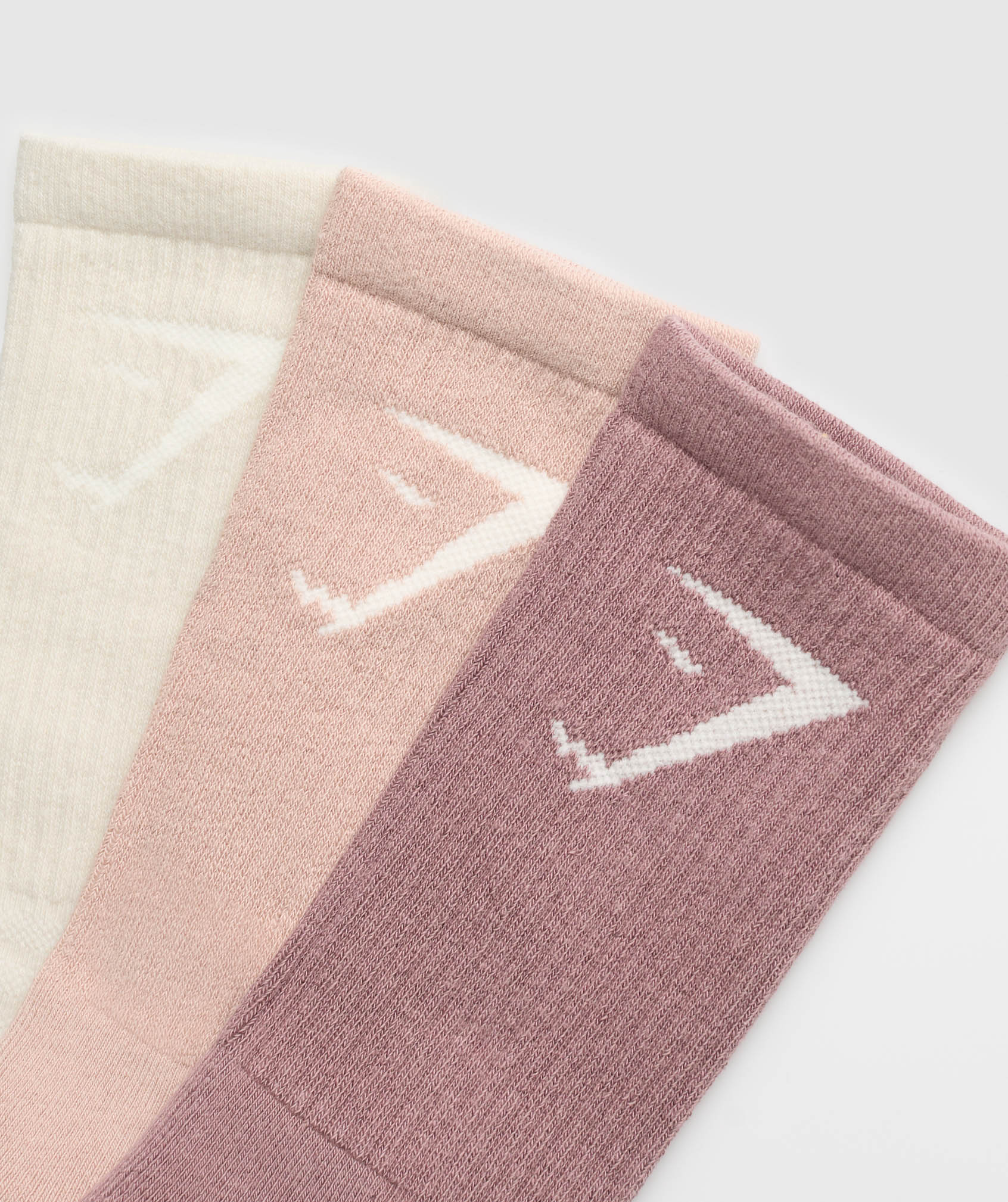 GYMSHARK Gymshark Ultra-Soft Crew Socks 3-Pack - Earthy Chestnut Pink, Restful Pink & Creamy Oat White