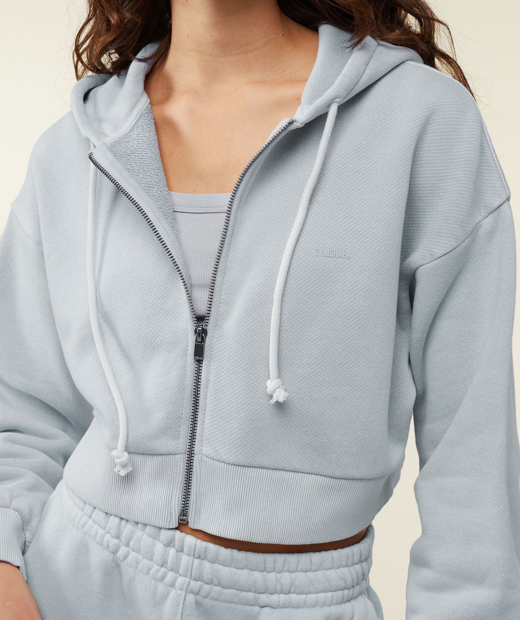 GYMSHARK Everywear Lightweight Cropped Zip-Up Hoodie - Frosted Grey 