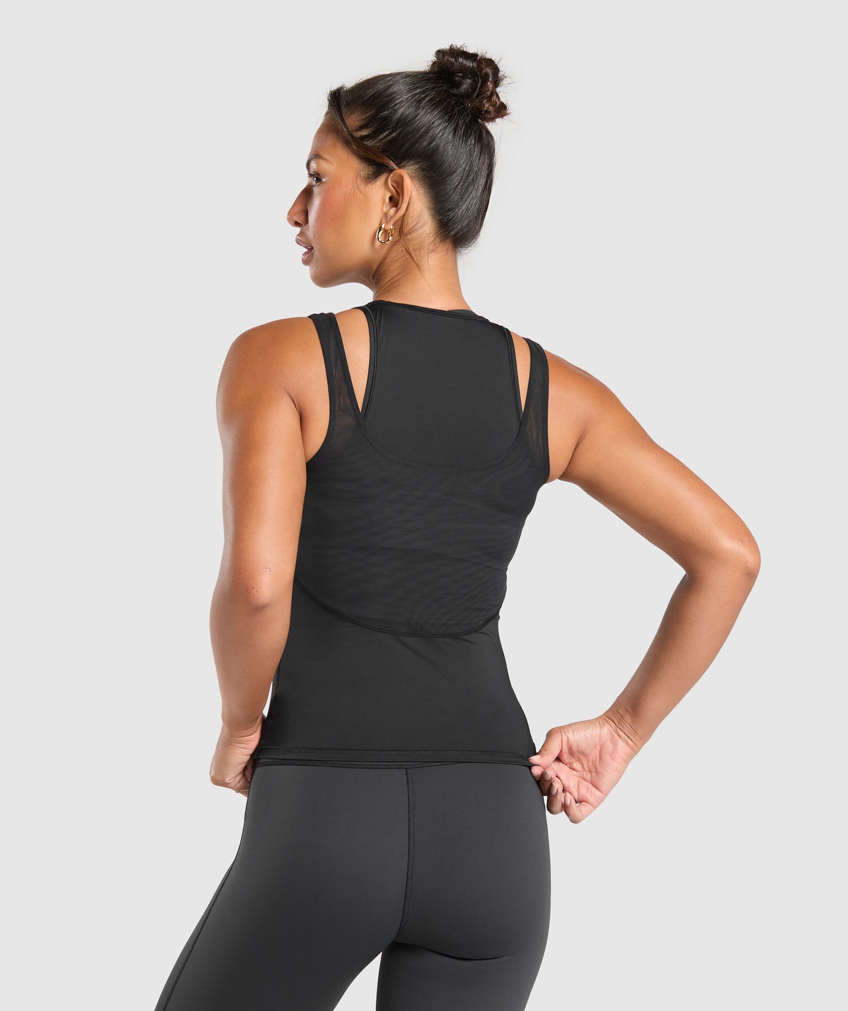 GYMSHARK Gymshark Luxe High-Neck Training Tank with Built-In Support - Dark Onyx 