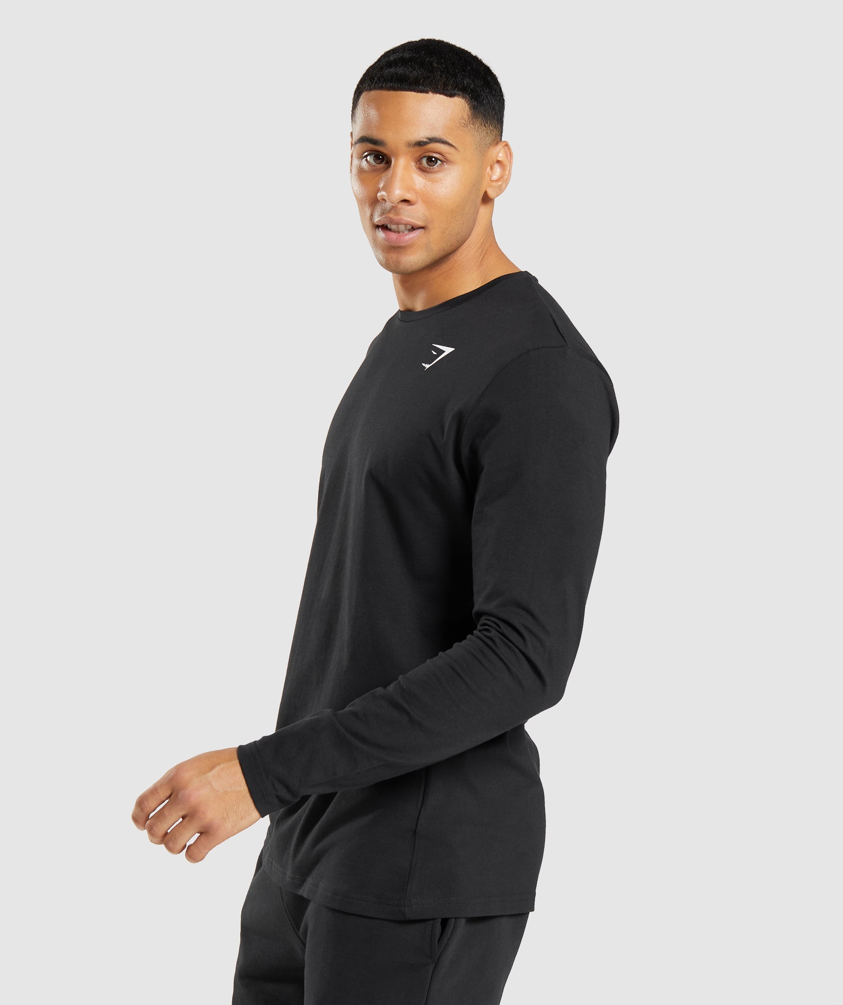 GYMSHARK Gymshark Premium Long Sleeve Crewneck Tee - Soft Classic Fit in Jet Black 