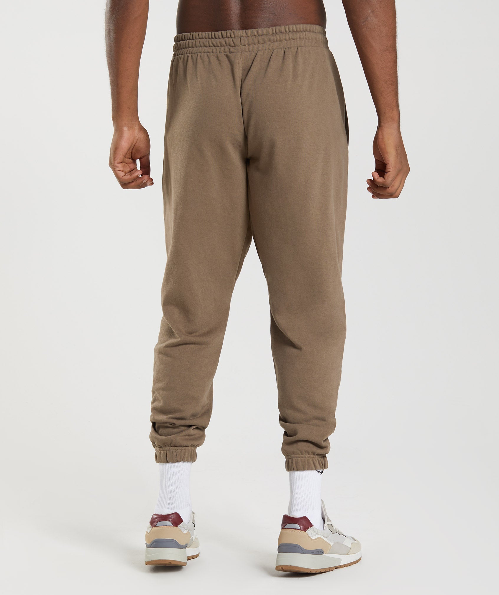 GYMSHARK Gymshark Relaxed-Fit Essential Jogger Pants in Rich Mocha Brown - Men's/Women's Casual Lounge Sweatpants 