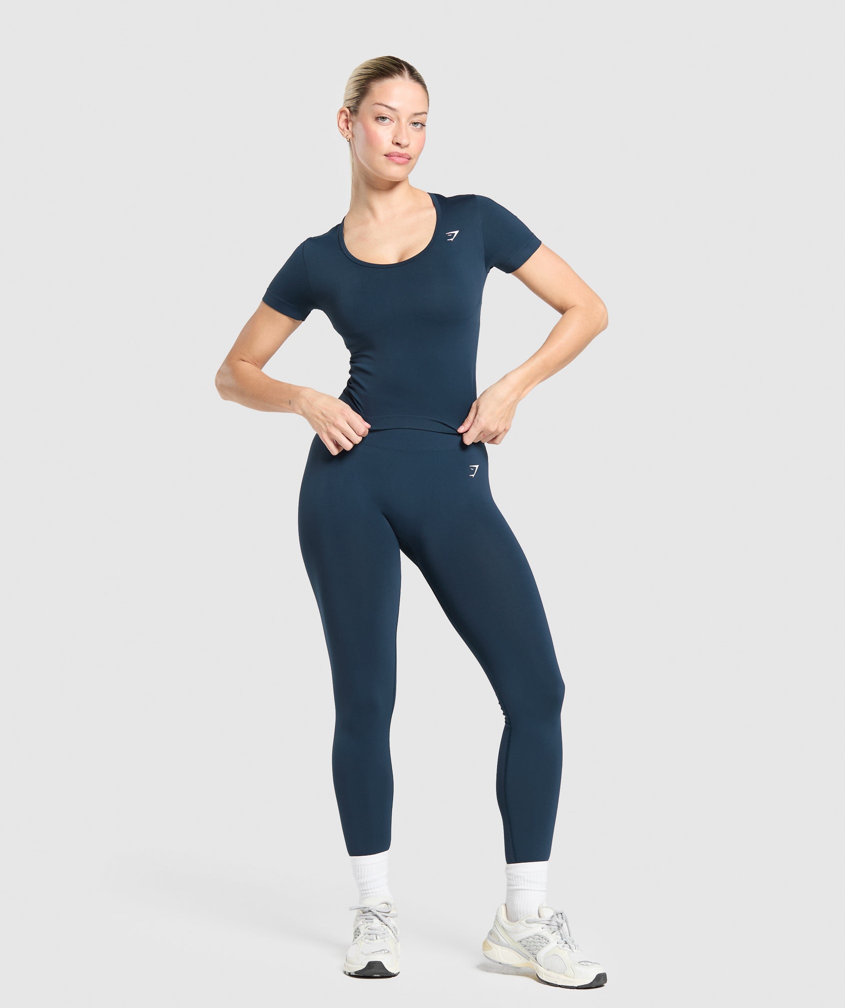 GYMSHARK Gymshark Premium Everyday Seamless-Fit Crew Neck T-Shirt in Classic Navy 