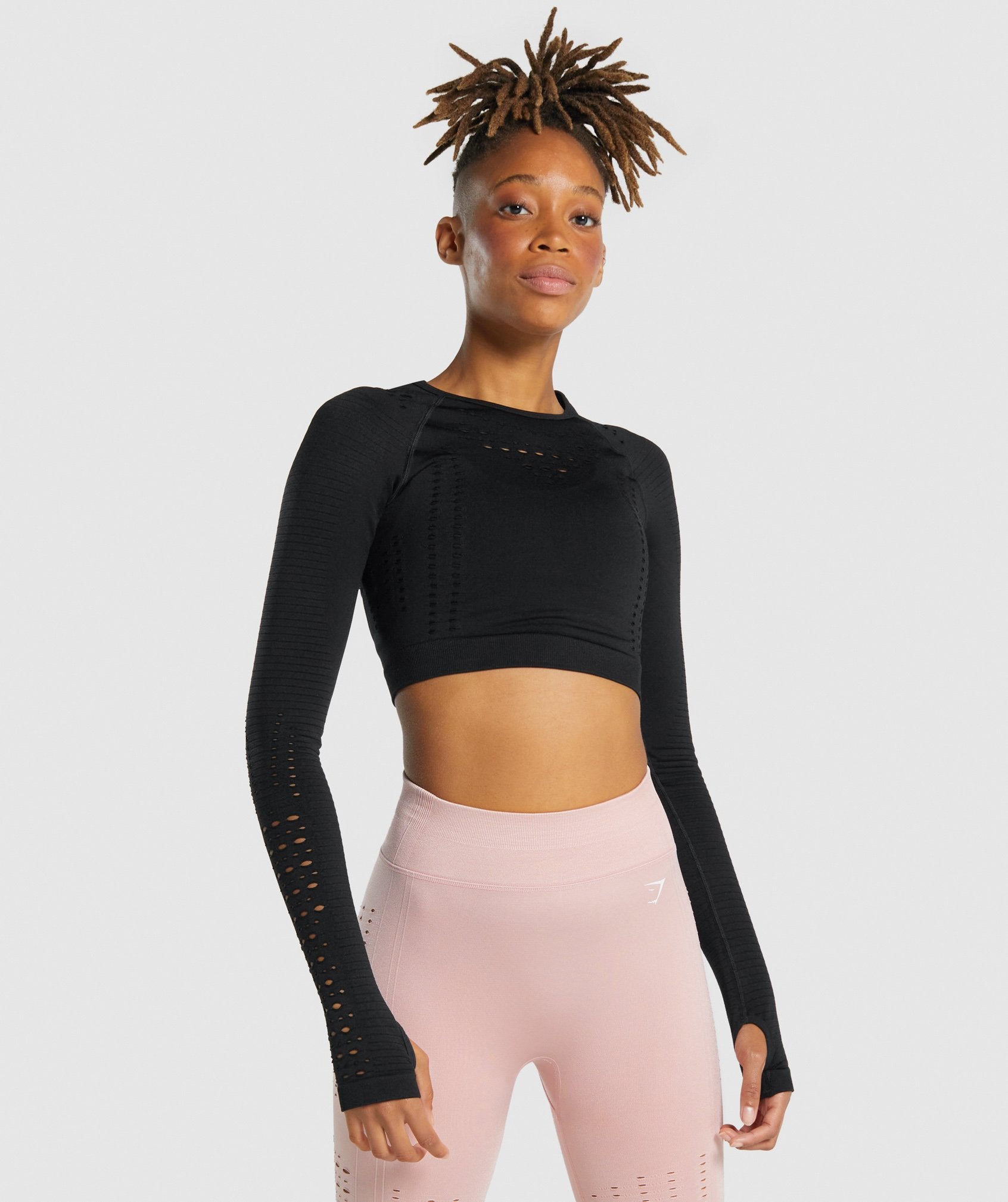 GYMSHARK Gymshark Glow Seamless Long Sleeve Cropped Tee - Black Lightweight Workout Top