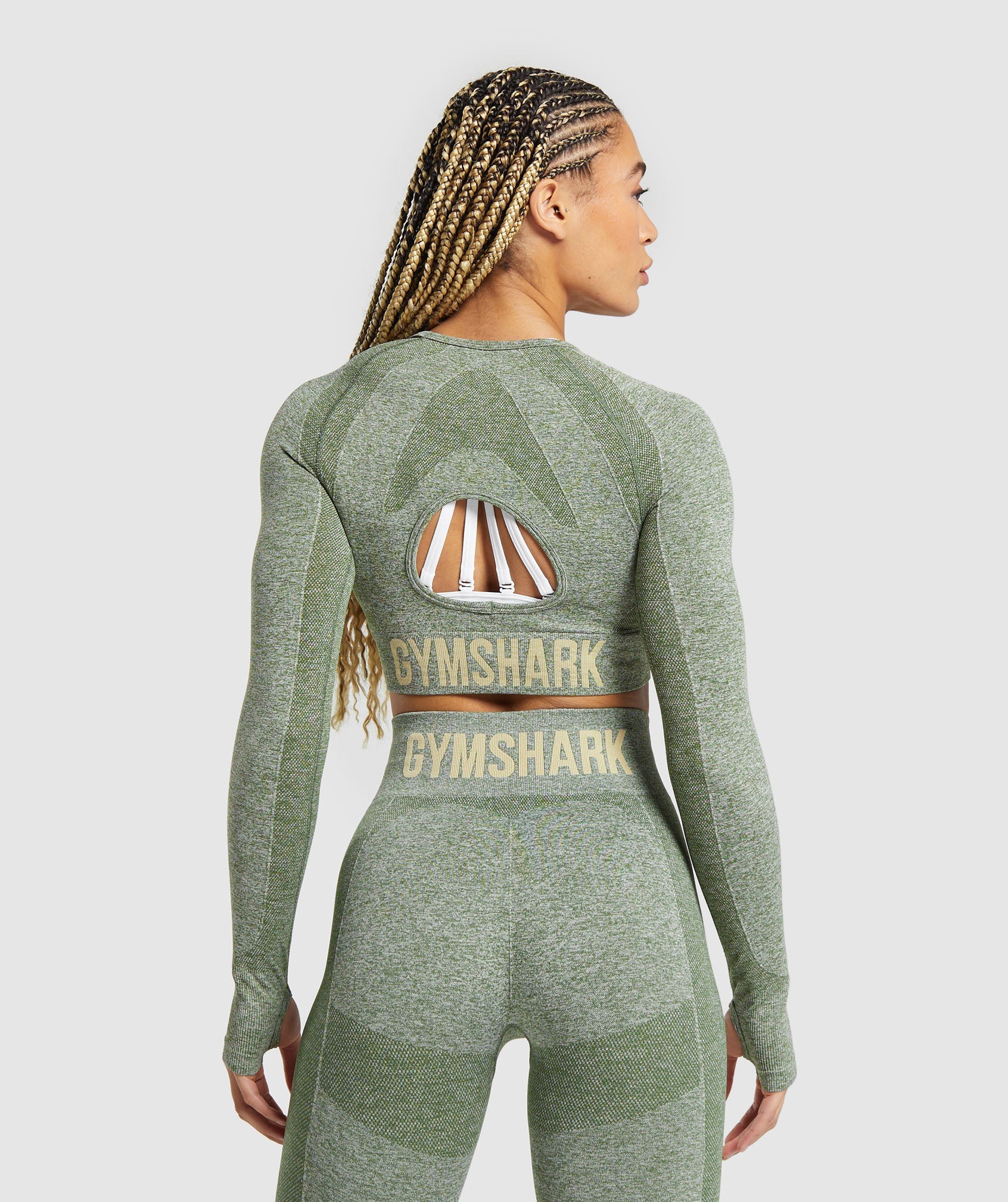 GYMSHARK Gymshark ADAPTABLE Long-Sleeved Cropped Tee - Army Green/Cream Beige 