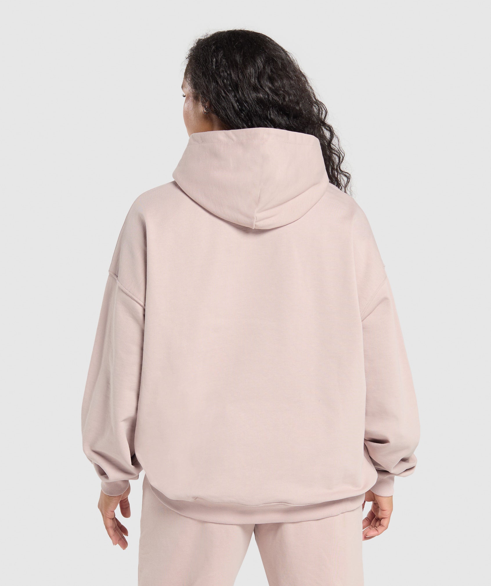 GYMSHARK Gymshark College Crewneck Sweatshirt in Dusty Rose - Soft-Touch Athletic Pullover with Cozy Fit