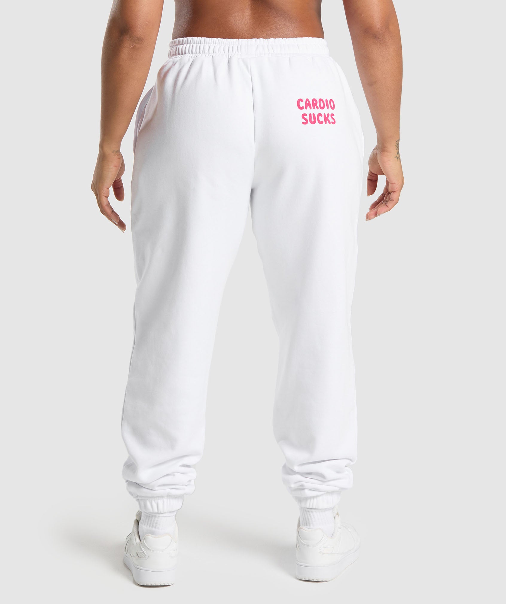 GYMSHARK Gymshark Skull Print Loose-Fit Jogger Pants in Crisp White