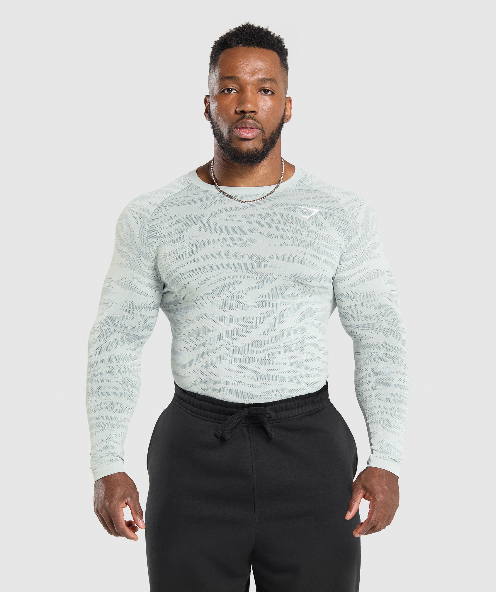 GYMSHARK GYMSHARK Geo Animal Print Seam-Free Long-Sleeve Pullover - Arctic Ice/Olive Camo