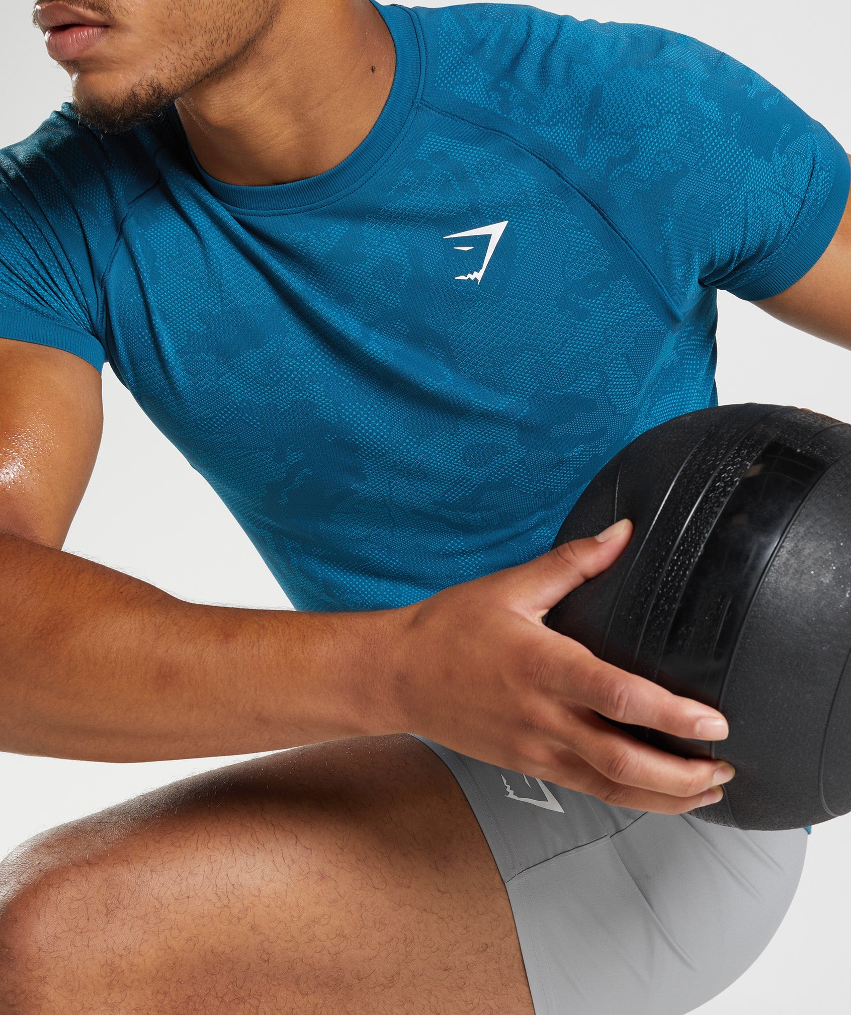 GYMSHARK Gymshark Performance Seamless Workout Shirt - Geometric Athletic Tee in Shark Blue/Atlantic Color Fusion 