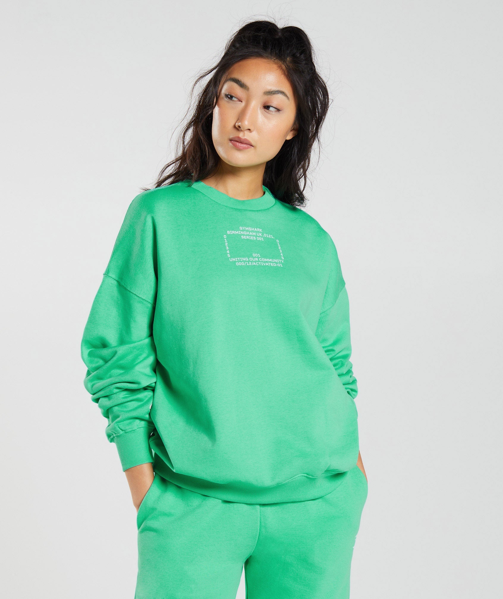 GYMSHARK Gymshark Performance-Enhanced Graphic Crewneck - Vibrant Tropic Green