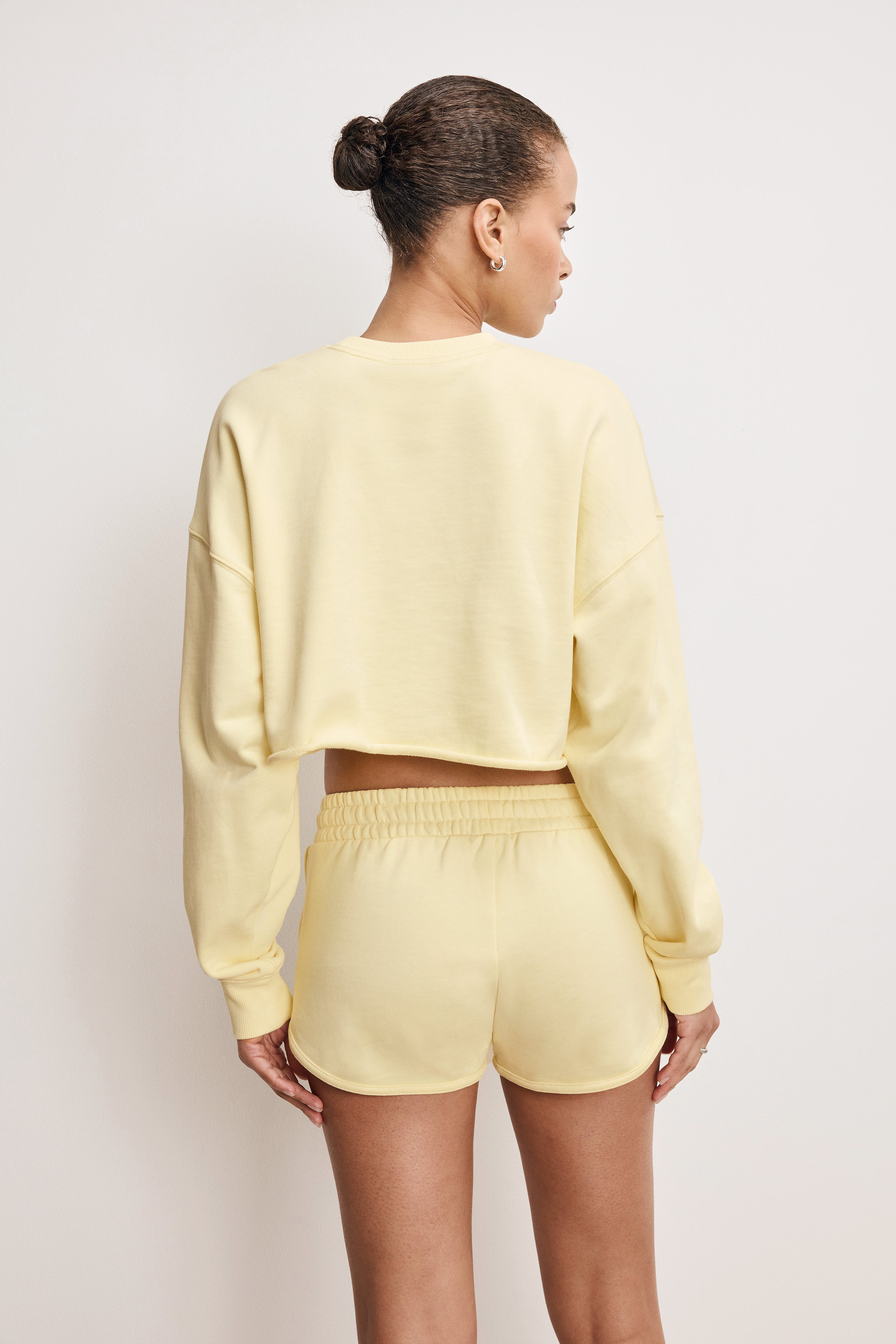GOOD AMERICAN Terry-Fleece Cropped Fit Pullover | Light Ray Wash Women's Casual Crewneck