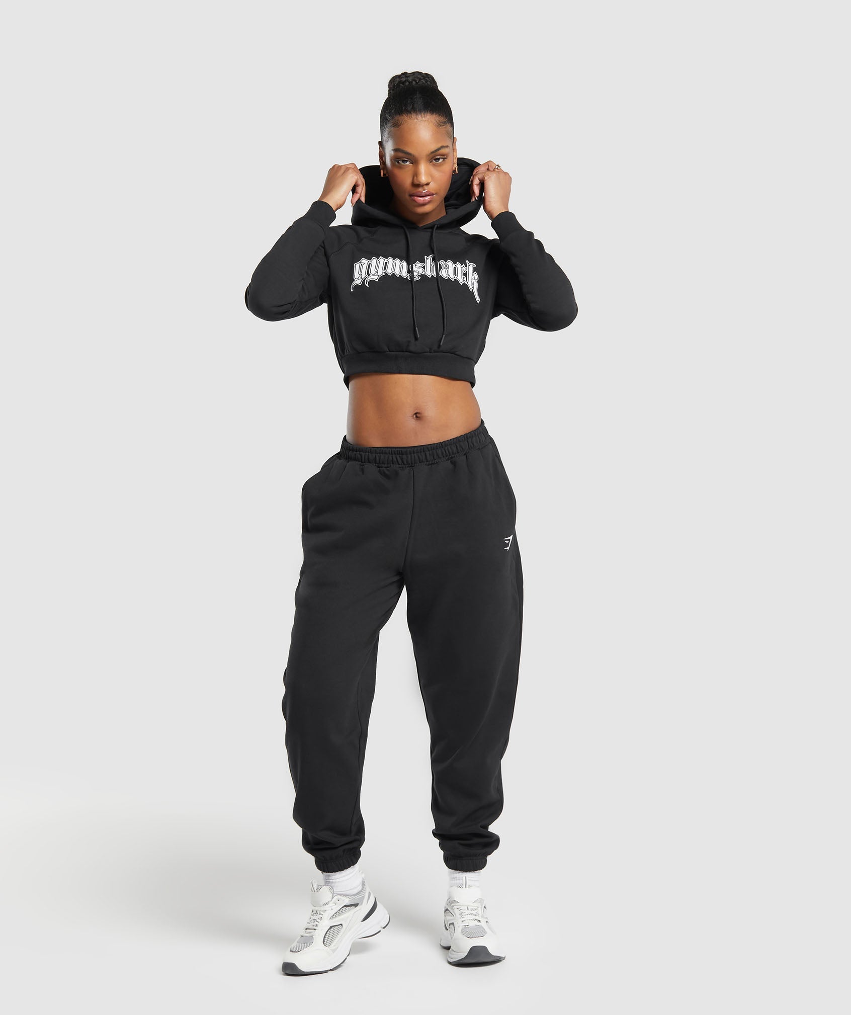 GYMSHARK Gymshark Flex Fit Cropped Hooded Sweatshirt - Performance Black Workout-Ready Streetwear