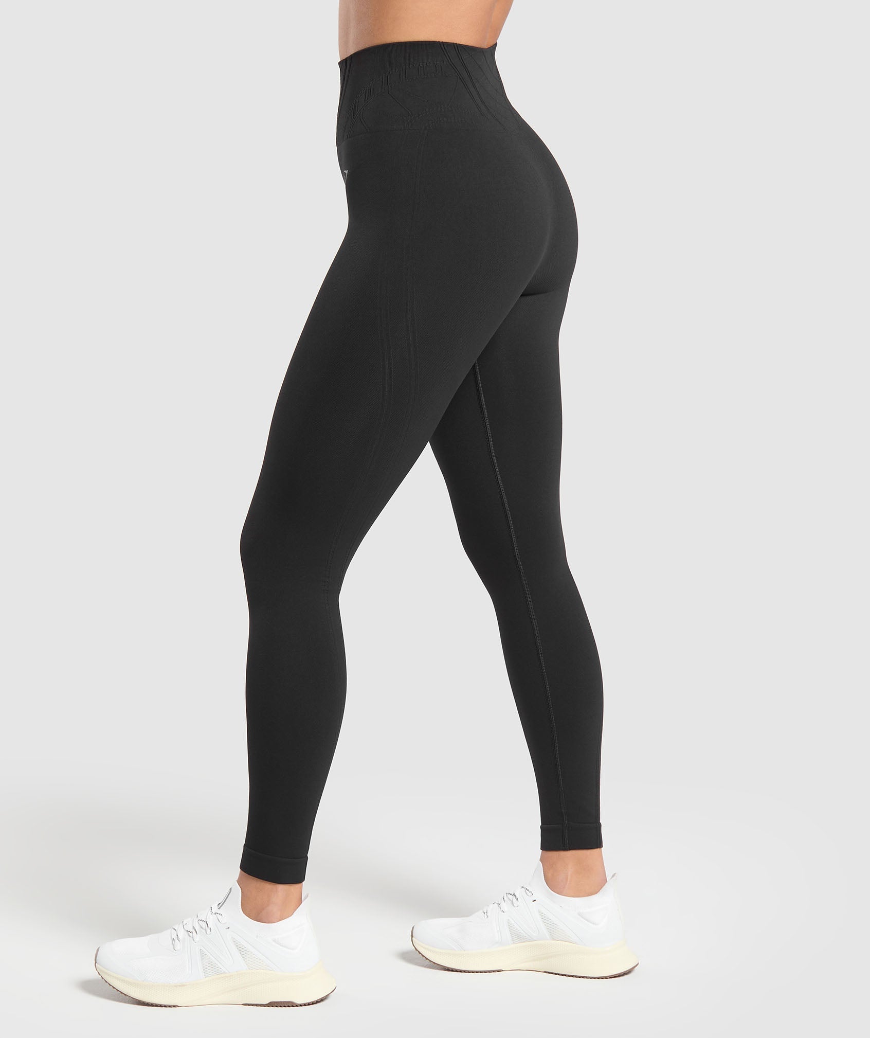 GYMSHARK Gymshark High-Waisted Sculpting Seamless Leggings - Classic Black Tummy Control Workout Pants