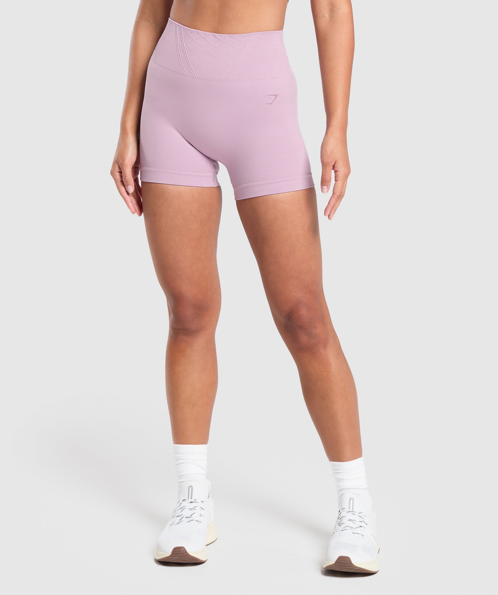 GYMSHARK GYMSHARK Waist-Cinching Seamless Shorts in Soft Lilac Hue