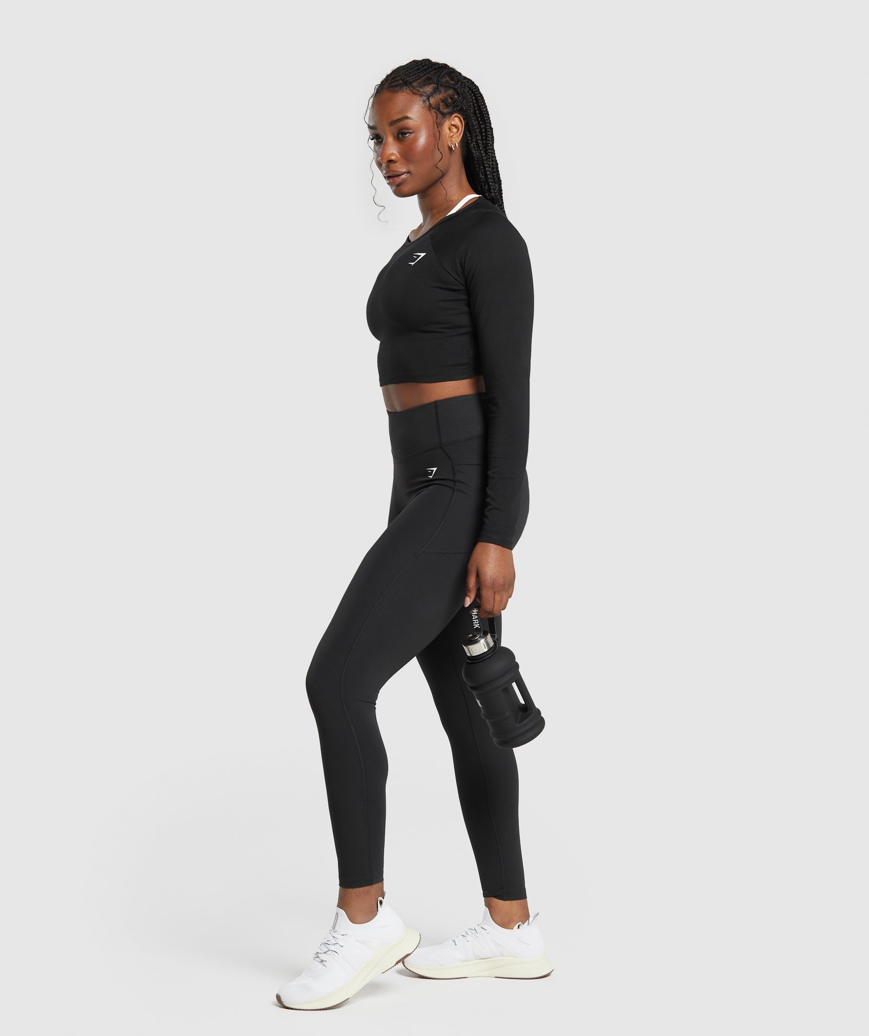 GYMSHARK GYMSHARK Workout-Ready Long Sleeve Cropped Tee - Sleek Black Style 