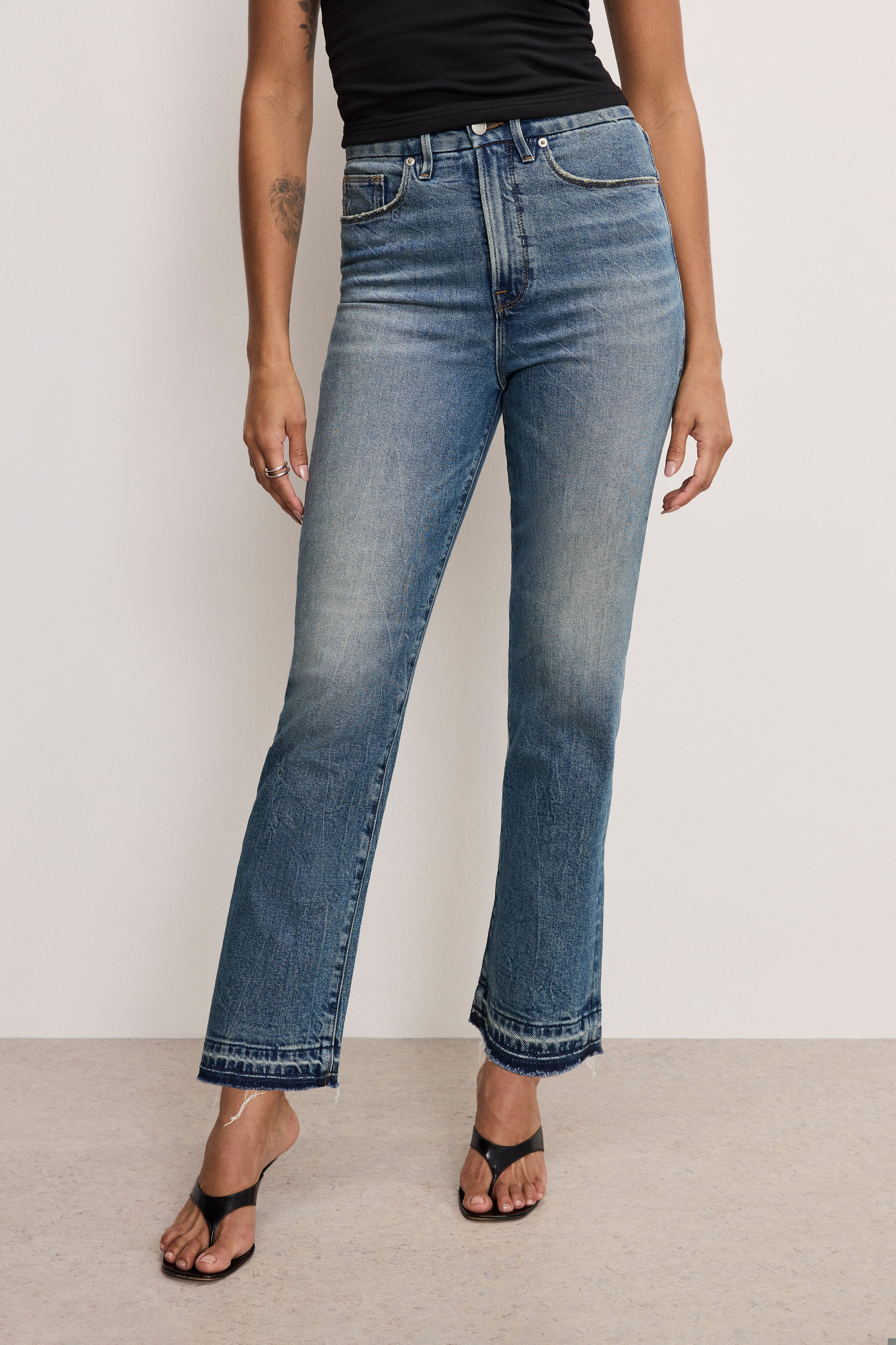GOOD AMERICAN Straight Leg Good Boy Jeans | Indigo Wash 867