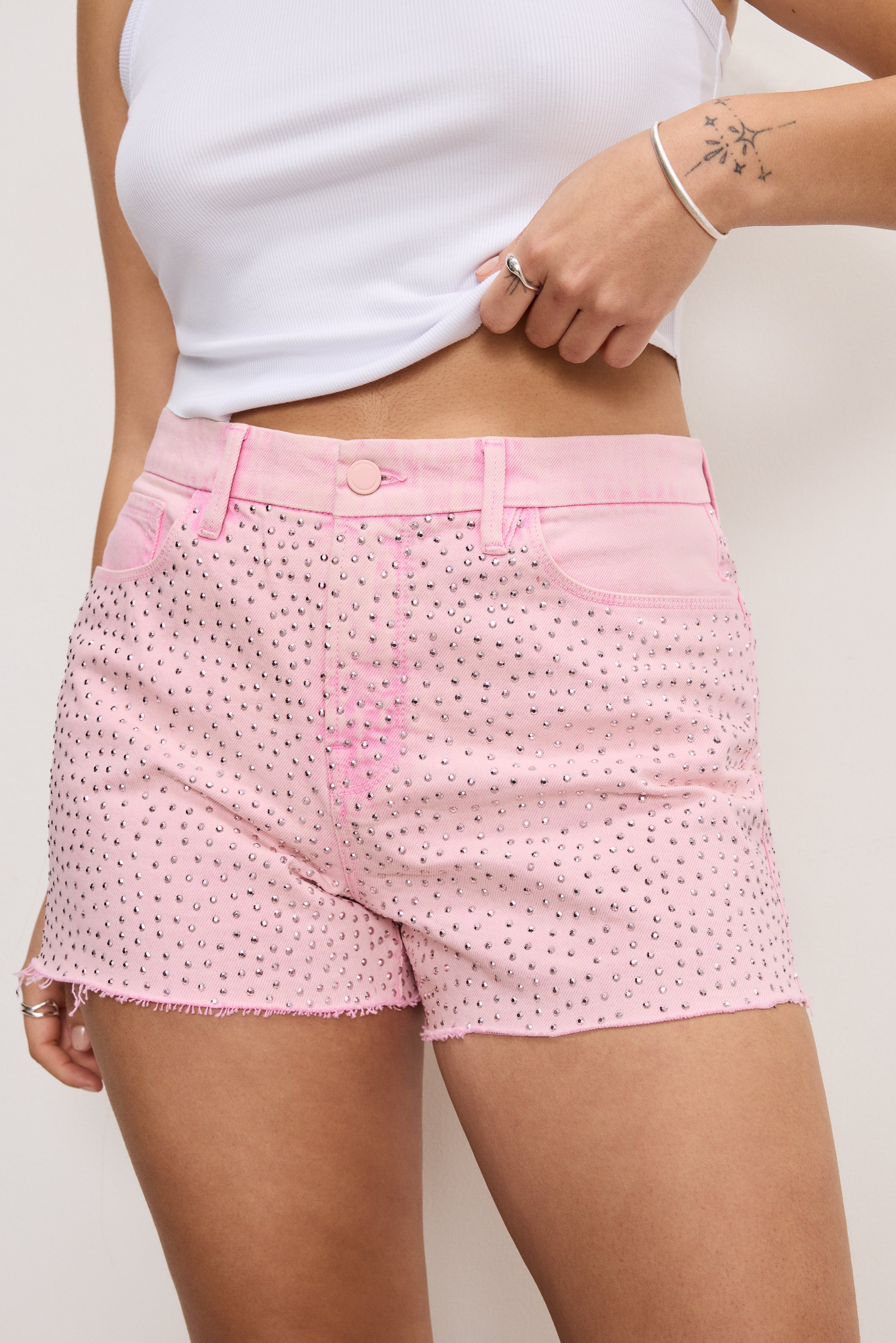 GOOD AMERICAN Perfect Summer Denim Shorts | Girlfriend Fit in Soft Rose Quartz Wash
