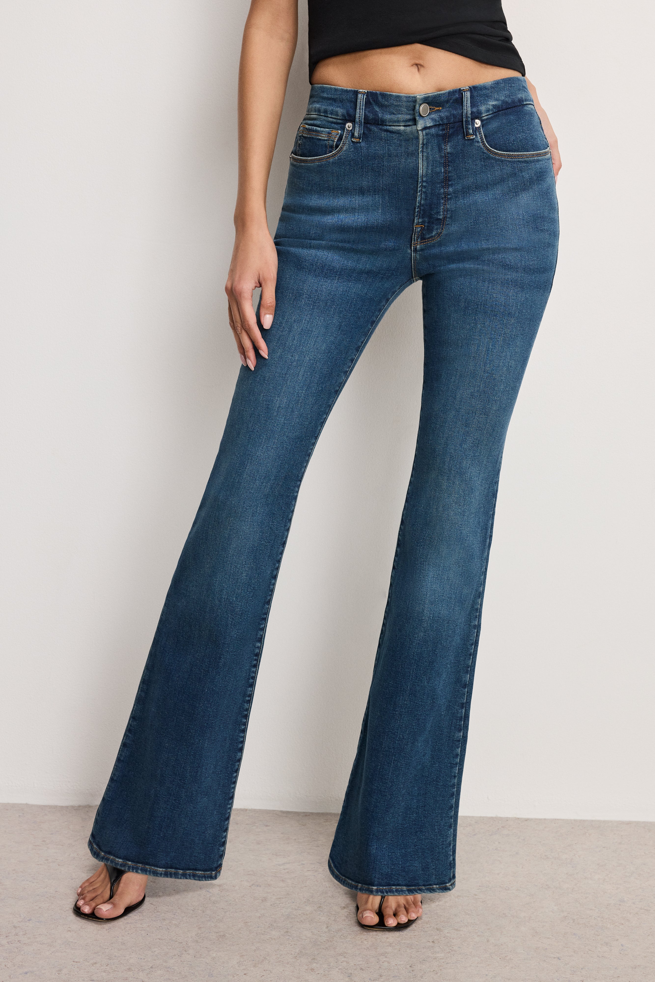GOOD AMERICAN Flared-Leg Stretch Denim Jeans | BLUE004