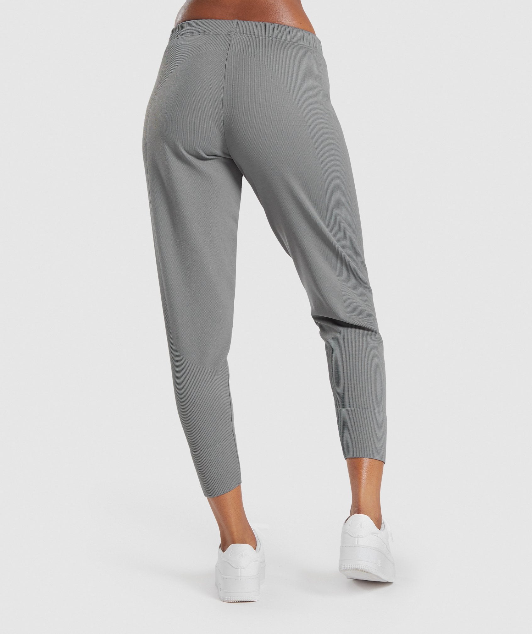 GYMSHARK Men's Relaxed Fit Pause Joggers - Premium Charcoal Lounge Pants with Stretch 