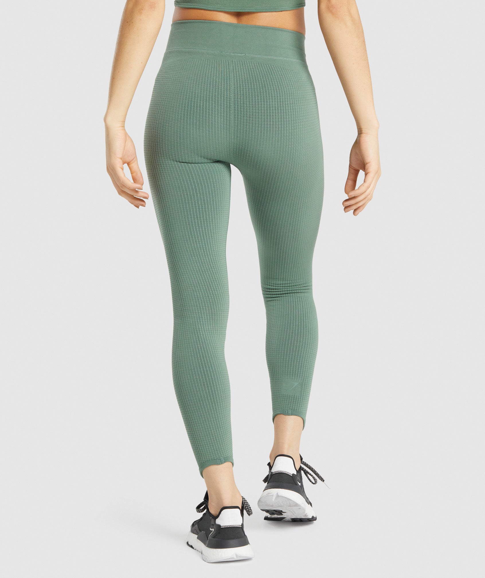 GYMSHARK Gymshark High-Waisted Seamless Yoga Leggings - Buttery-Soft Sage Green 