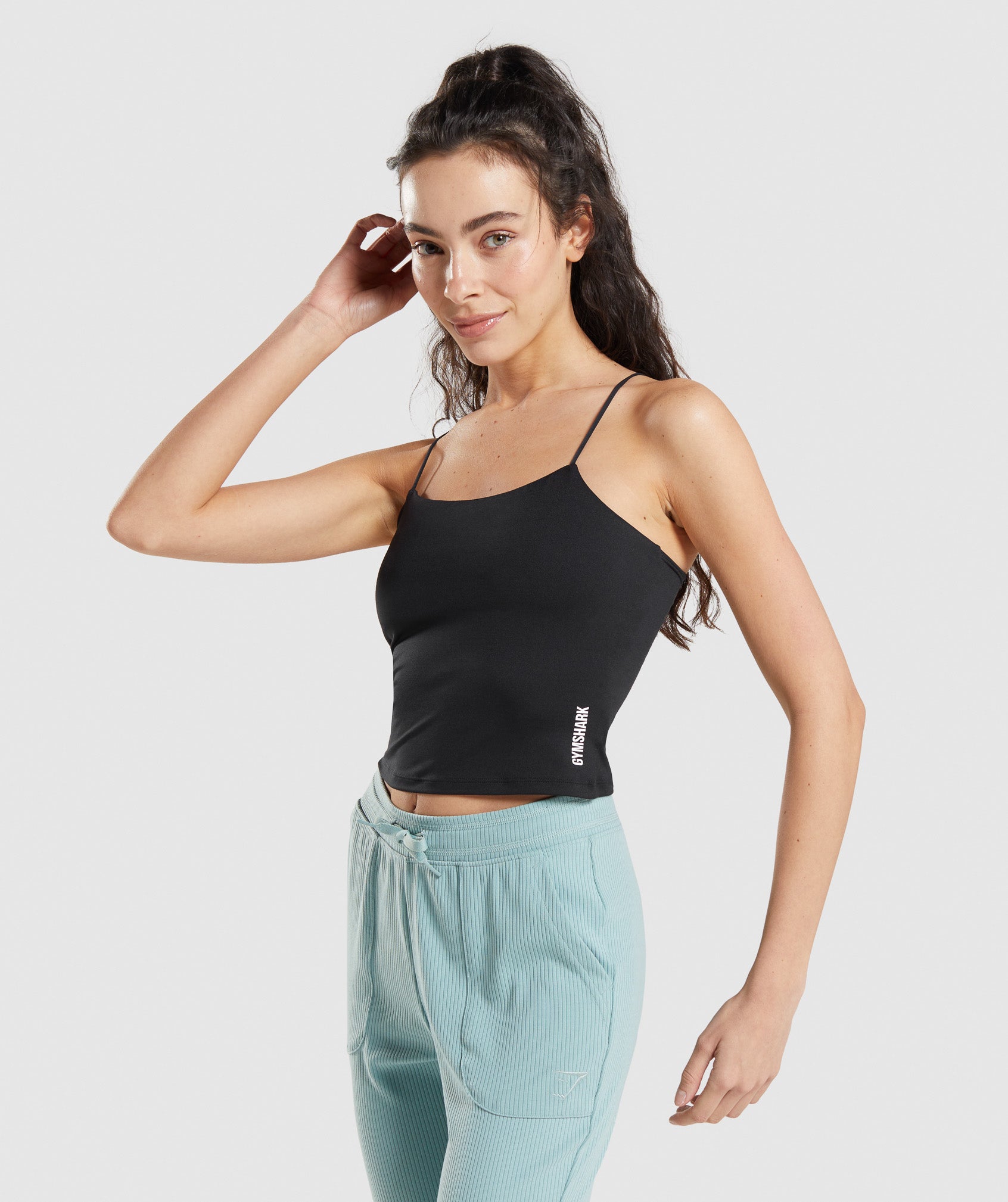 GYMSHARK Sleek Black Workout Tank - Women's Fitness Essential for Yoga & Training 